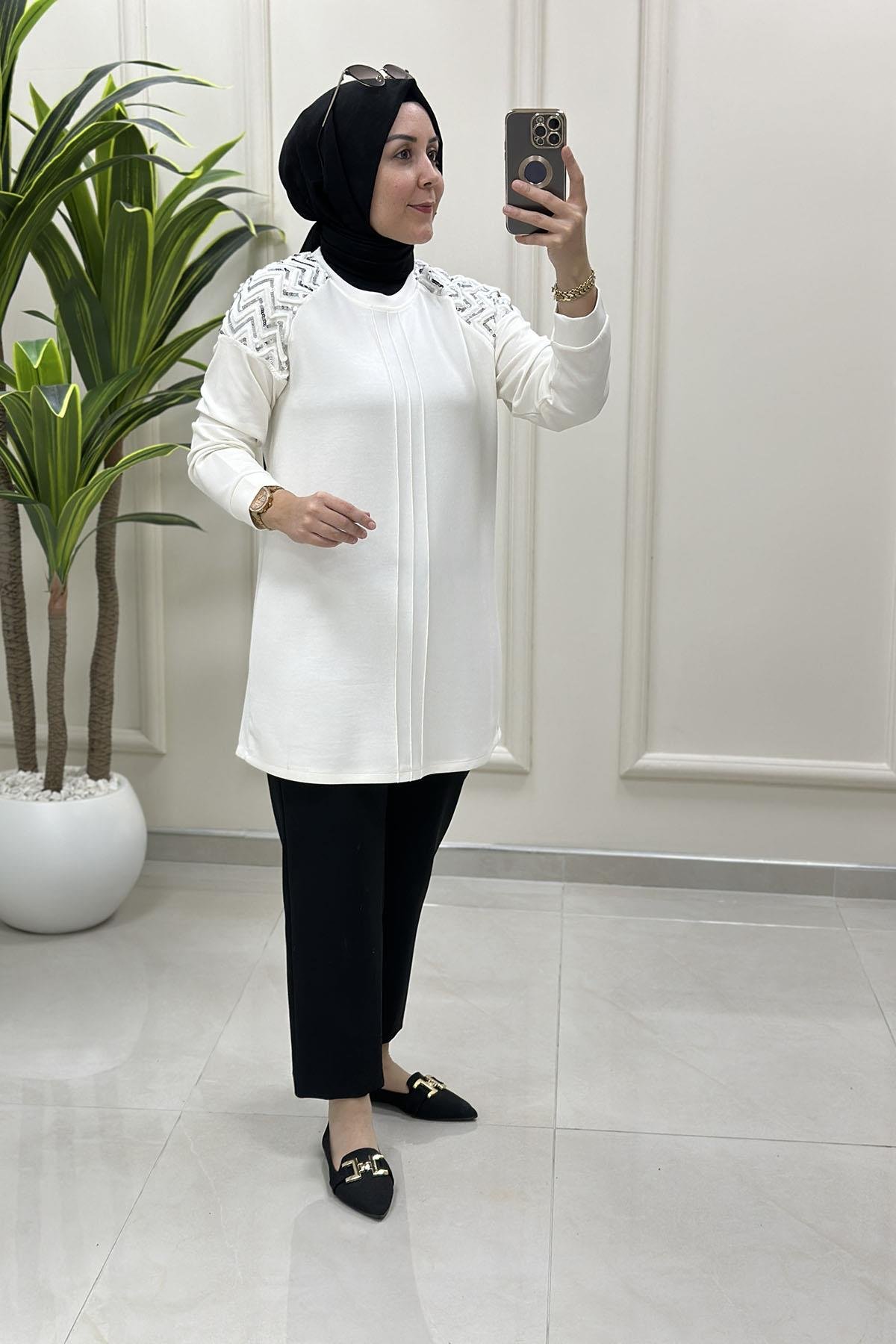 Tesettür Tunik ModelleriDüşük Omuz Pulpayet Detaylı Kadın Oysho Tunik Beyaz KADO 257118