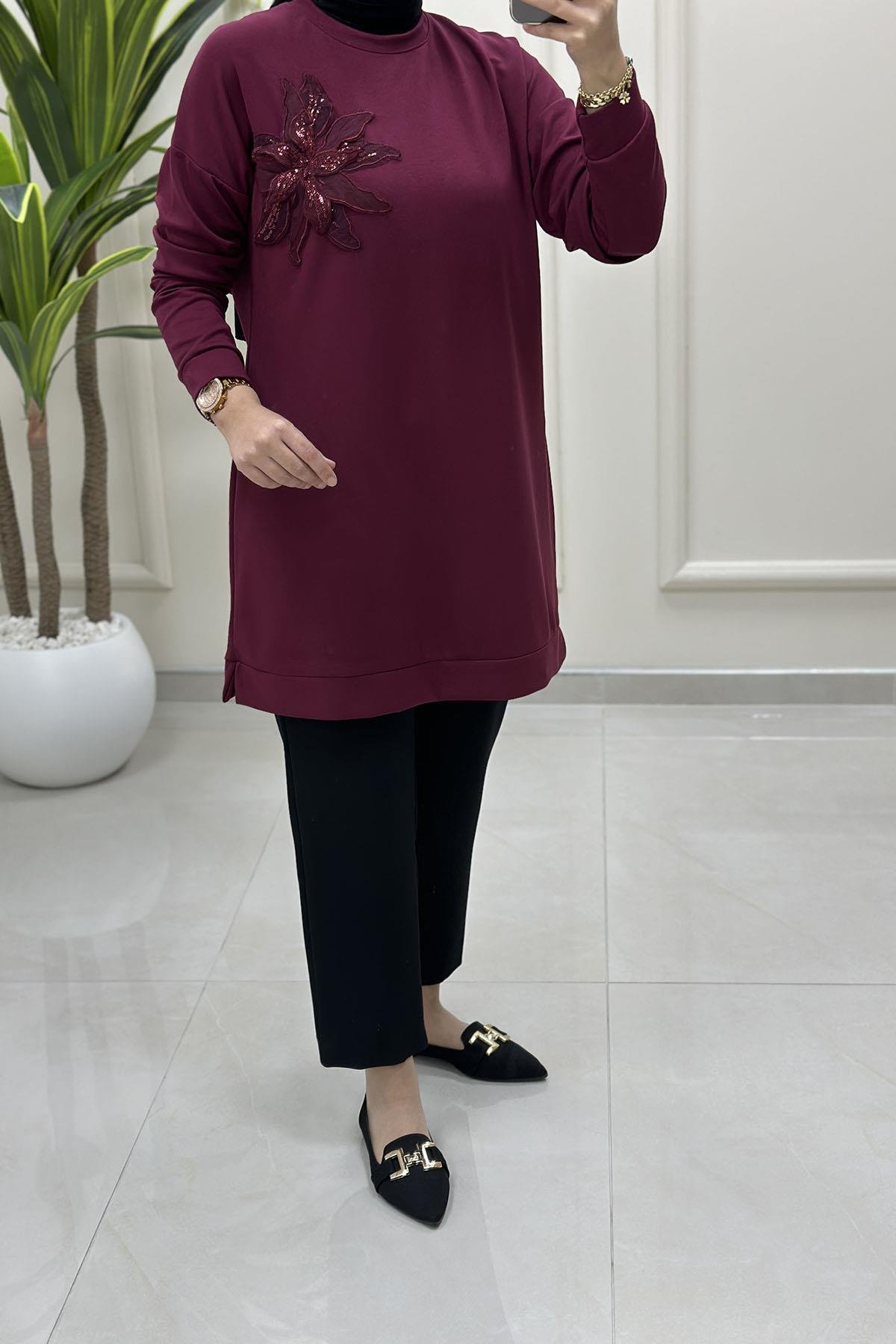 Tesettür Tunik ModelleriDüşük Omuz Tül Çiçek Aksesuarlı Kadın Tunik Bordo KADO 257346