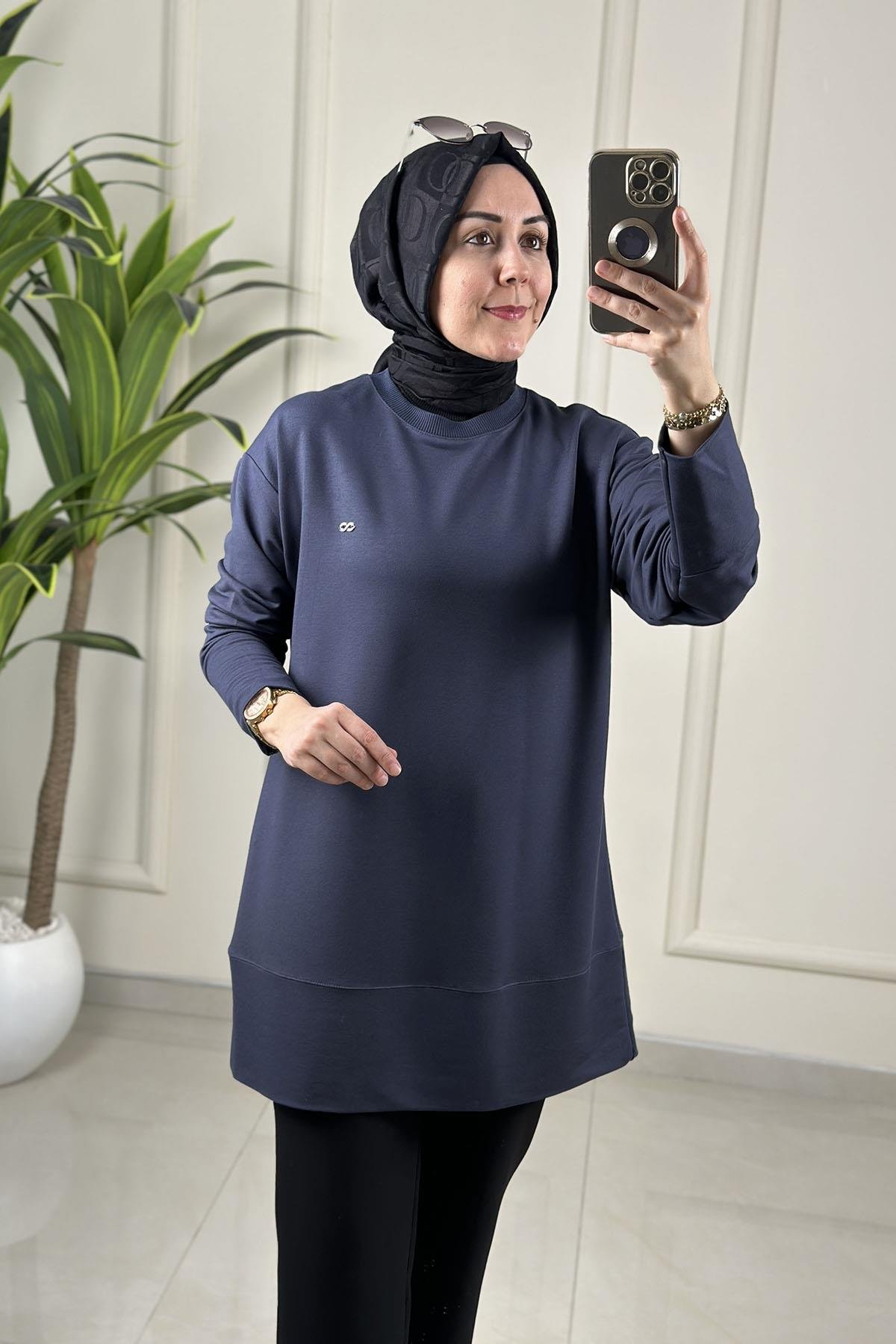 Tesettür Tunik ModelleriDüşük Omuz Yaka Ribanalı Basic Kadın Tunik Antrasit KADO 257563