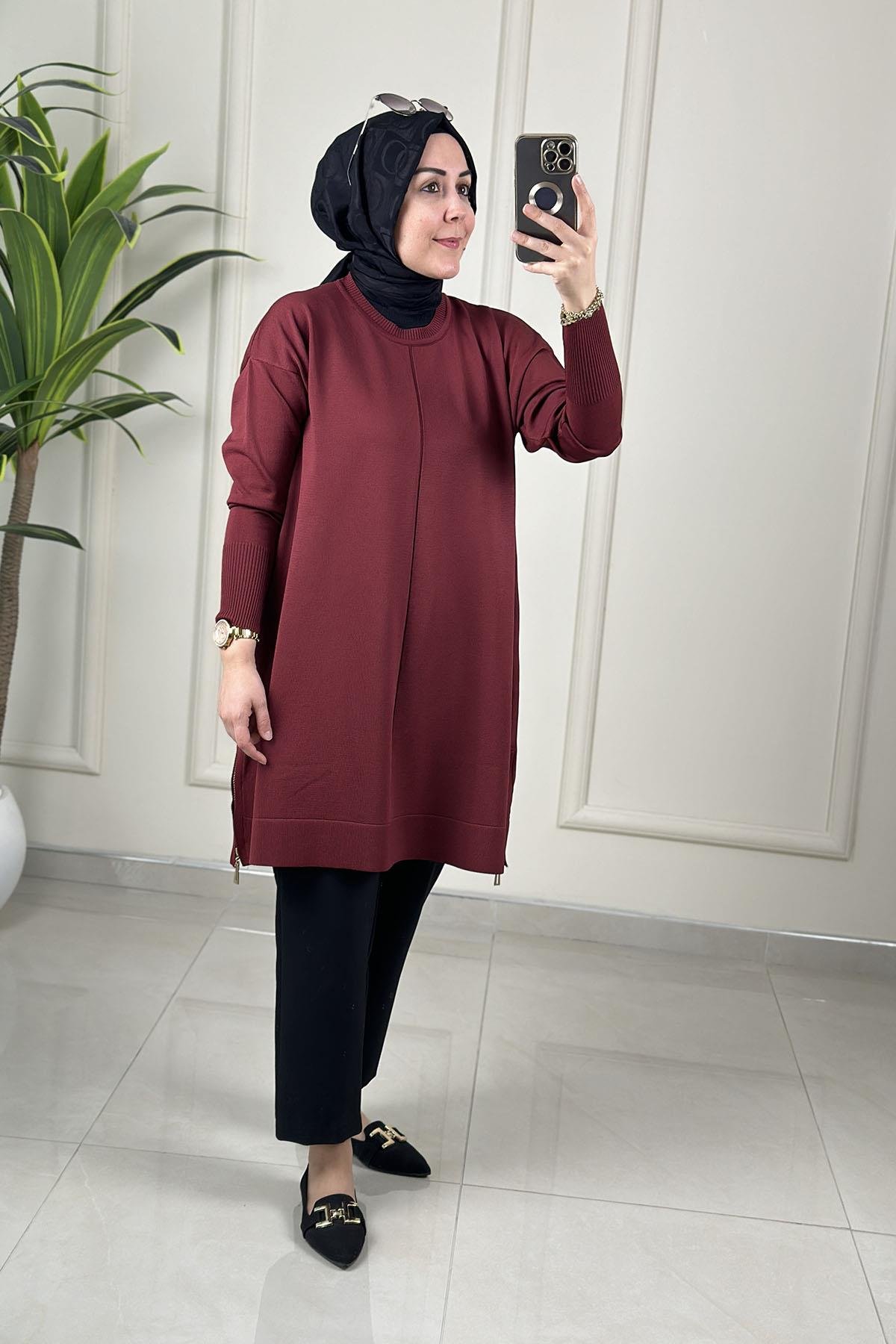 Tesettür Tunik ModelleriDüşük Omuz Yan Fermuar Detaylı Kadın Triko Tunik Bordo KADO 2725013