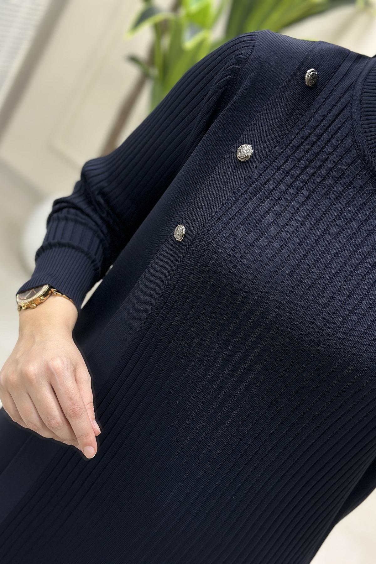 Tesettür Tunik ModelleriFitilli Düğme Detaylı Kadın Triko Tunik Lacivert KADO 2725022