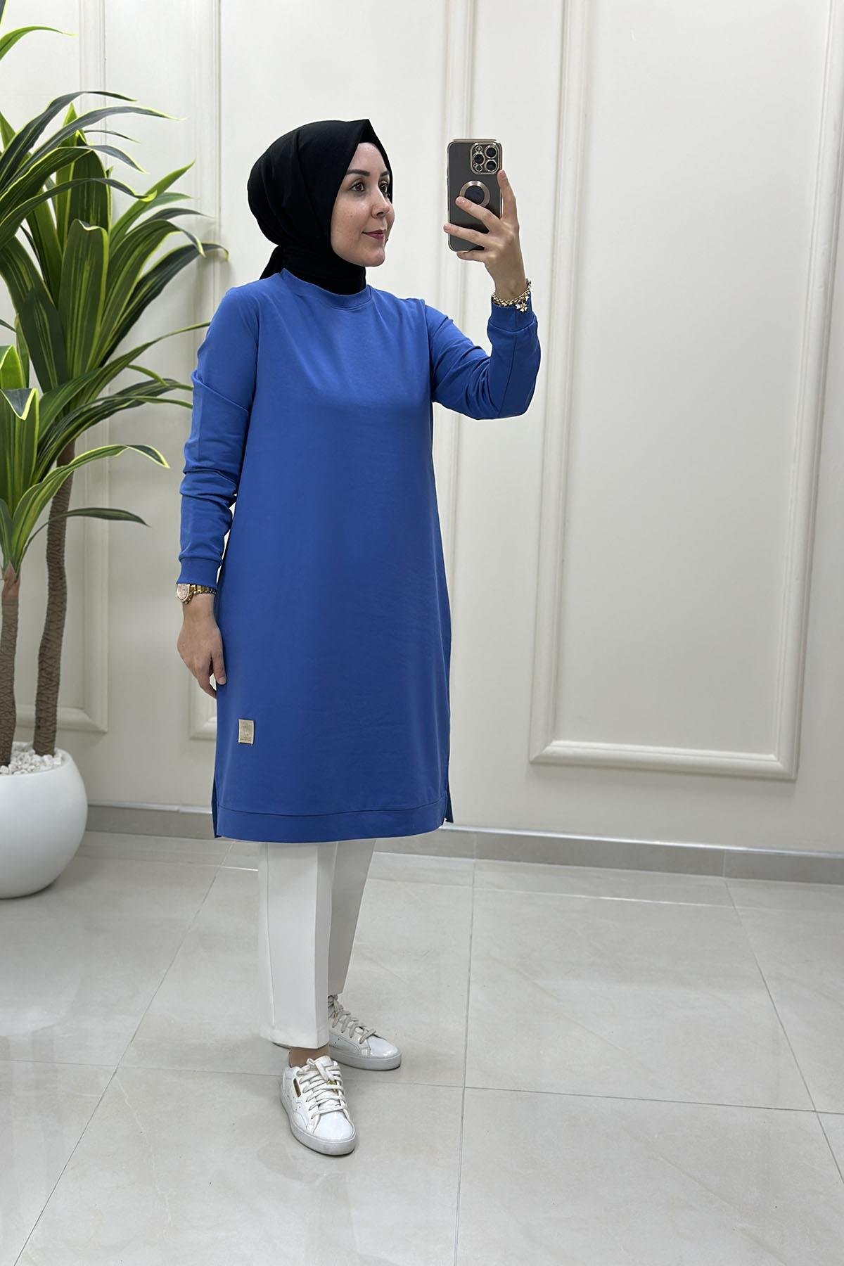 Tesettür Tunik Modelleriİki İplik Kol Ve Etek Ucu Ribanalı Spor Kadın Tunik Mavi KADO 7194