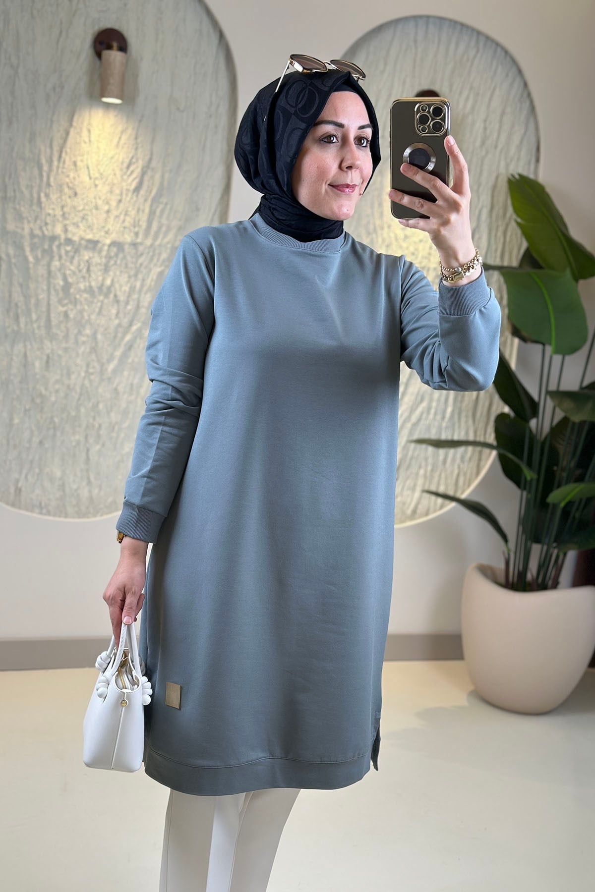 Tesettür Tunik Modelleriİki İplik Kol ve Yaka Ribanalı Basic Kadın Tunik Mint Yeşili KADO 7194