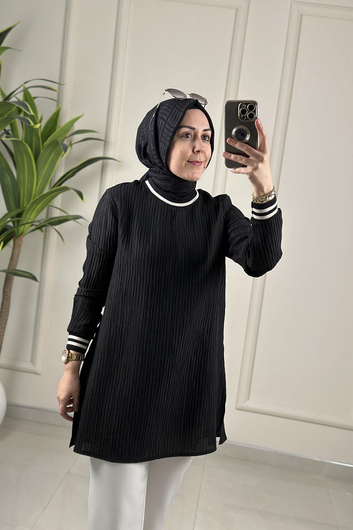 Tesettür Tunik ModelleriJakar Organze Piliseli Ribana Detaylı Kadın Tunik Siyah KADO 262632