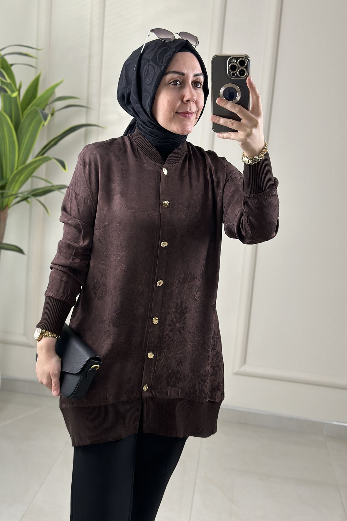 Tesettür Tunik ModelleriJakar Qupra Önü Düğmeli Ribana Detaylı Kadın Tunik Kahverengi KADO 262864