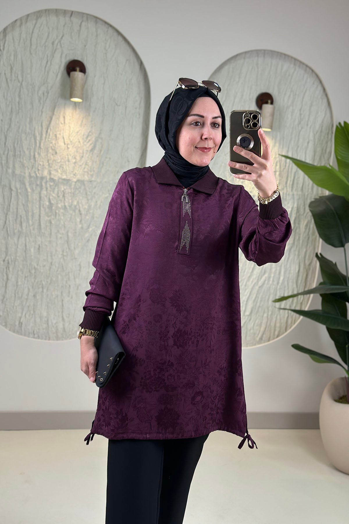 Tesettür Tunik ModelleriJakar Qupra Önü Yarım Fermuarlı Taşlı Ribana Detaylı Kadın Tunik Mürdüm KADO 262052