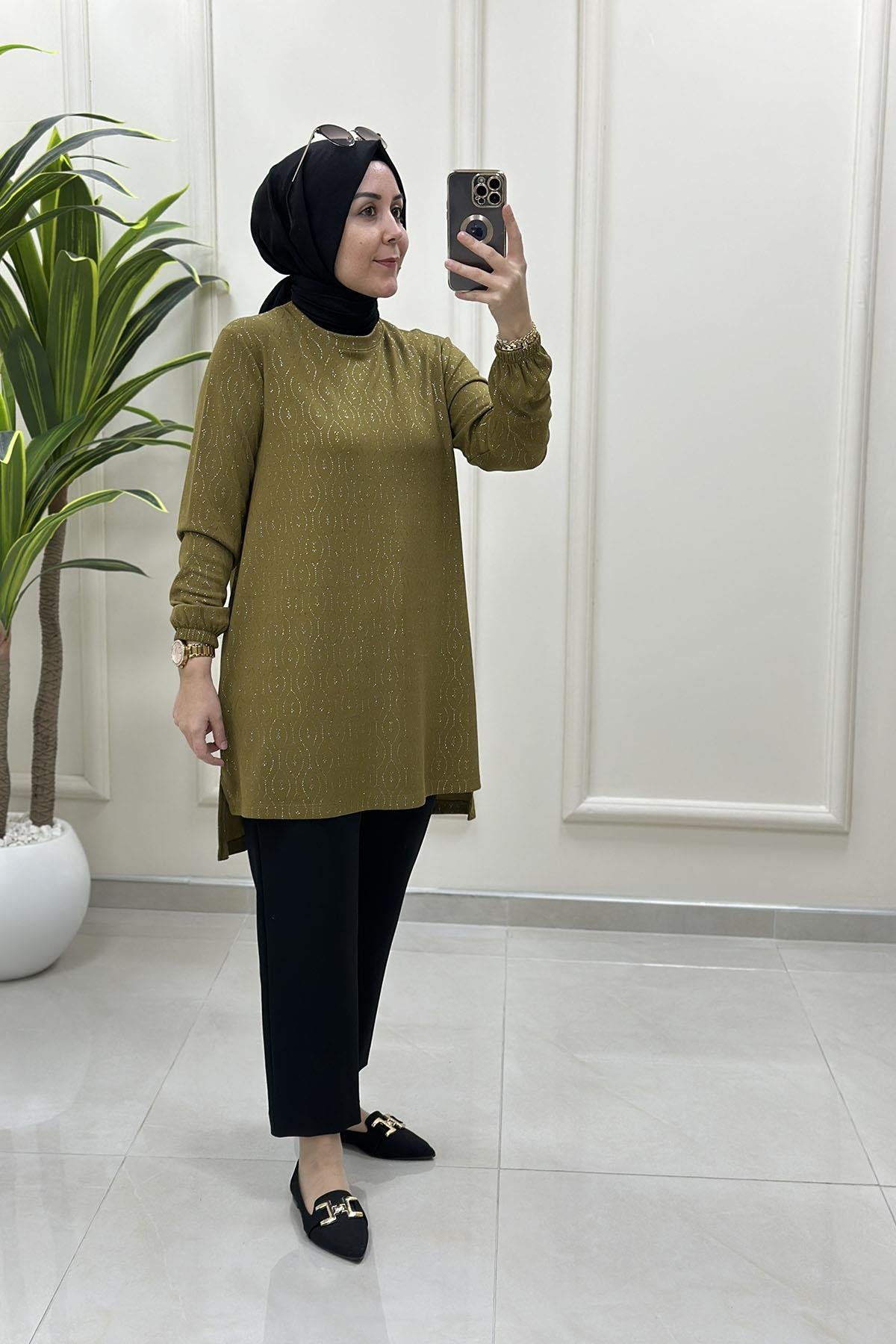 Tesettür Tunik ModelleriKendinden Desenli Kolu Büzgülü Kadın Tunik Yağ Yeşili KADO 257121