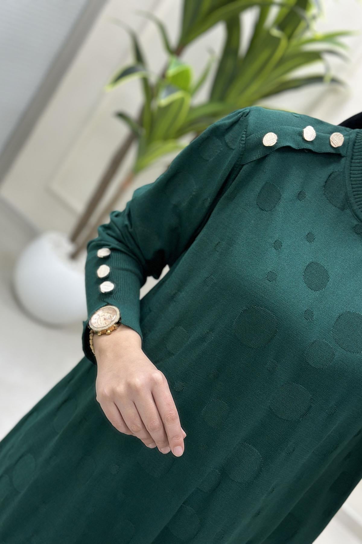 Tesettür Tunik ModelleriKendinden Desenli Omzu ve Kolu Düğme Detaylı Kadın Triko Tunik Zümrüt Yeşili KADO 2725304