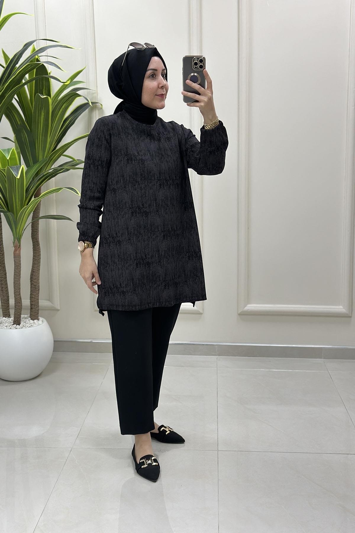 Tesettür Tunik ModelleriKendinden Desenli Kolu Lastikli Modal Kadın Tunik Siyah KADO 257393