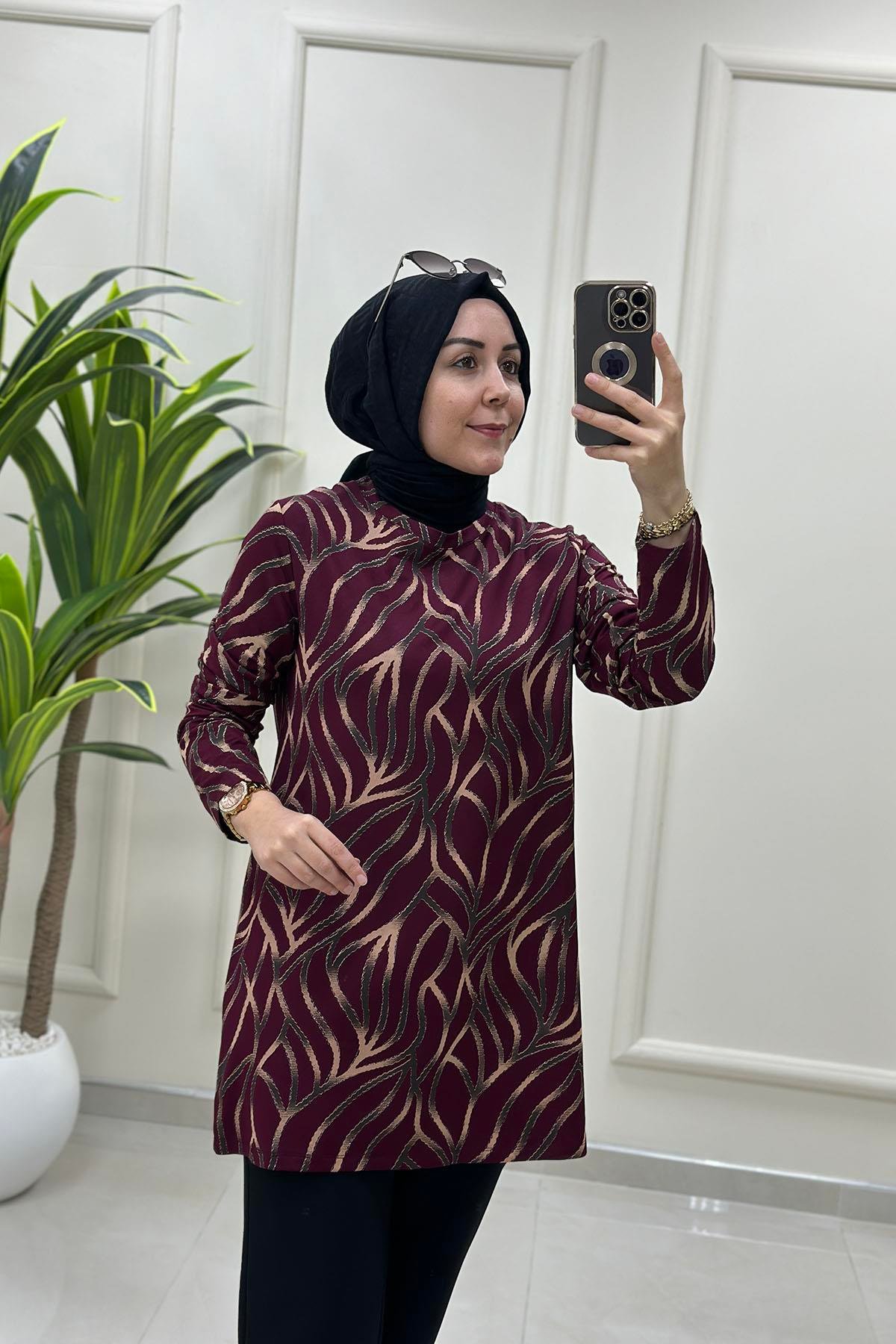 Tesettür Tunik ModelleriKendinden Desenli Likralı Kadın Tunik Bordo KADO 257601