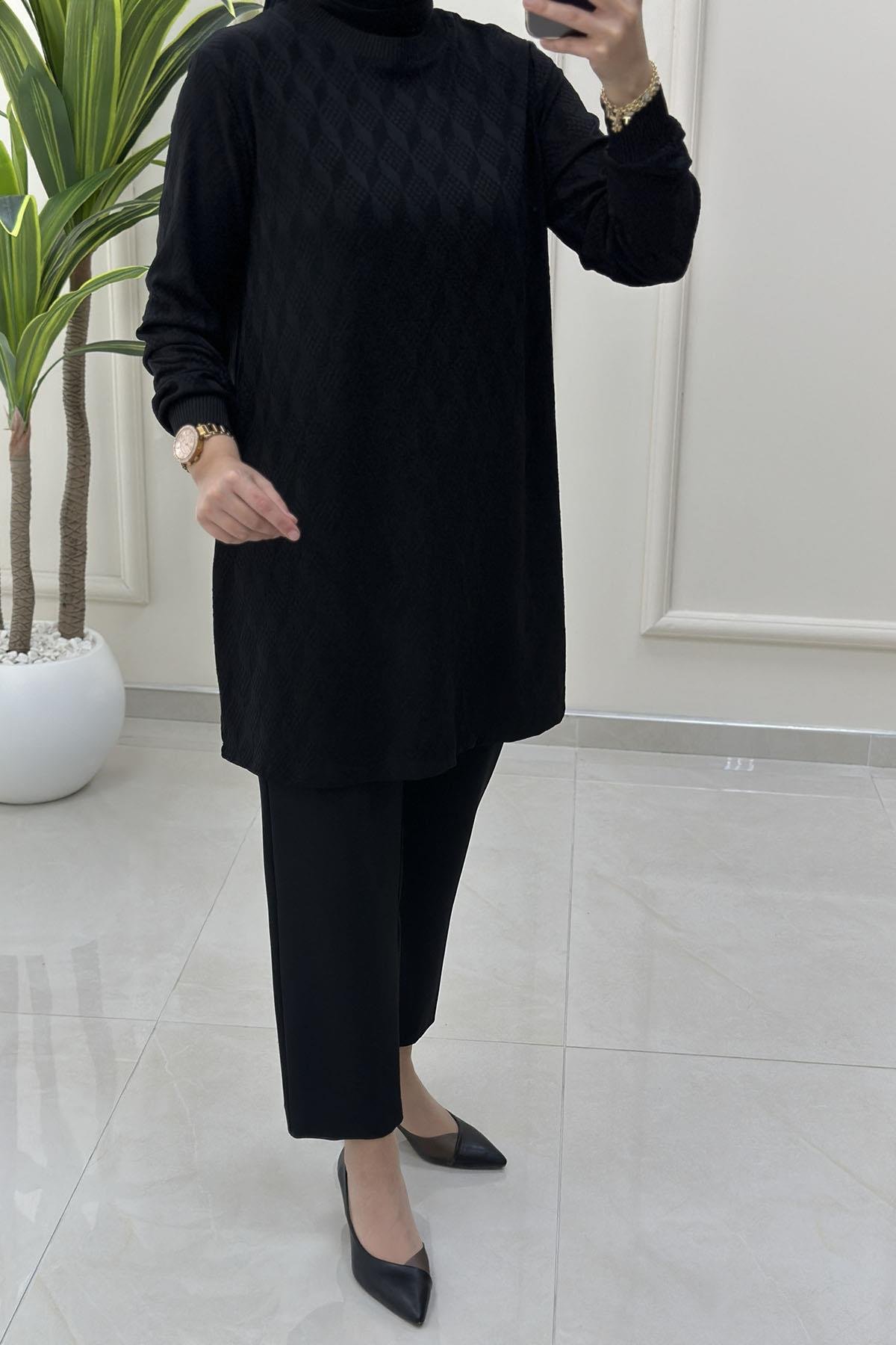 Tesettür Tunik ModelleriKendinden Desenli Ribana Detaylı Kadın Tunik Siyah KADO 257480