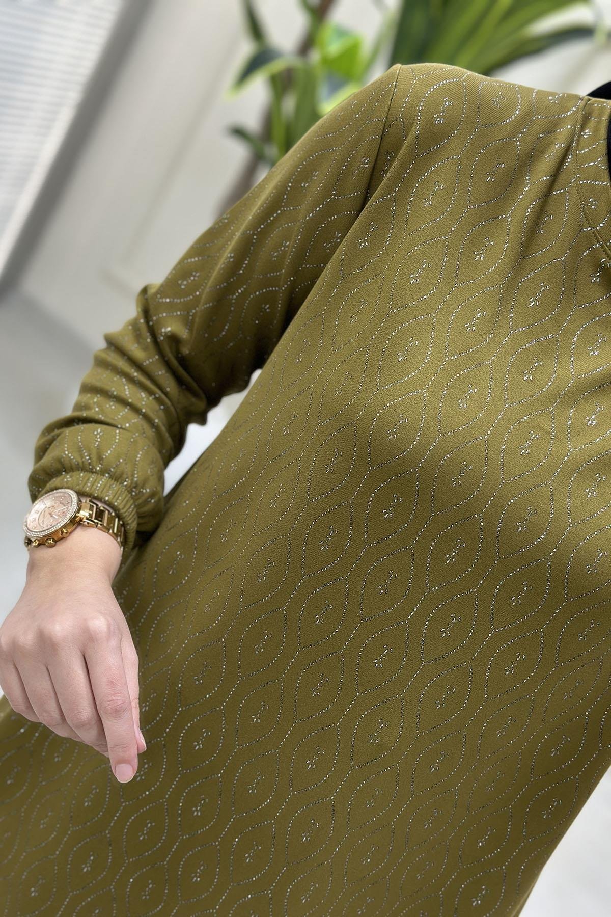 Tesettür Tunik ModelleriKendinden Desenli Kolu Büzgülü Kadın Tunik Yağ Yeşili KADO 257121