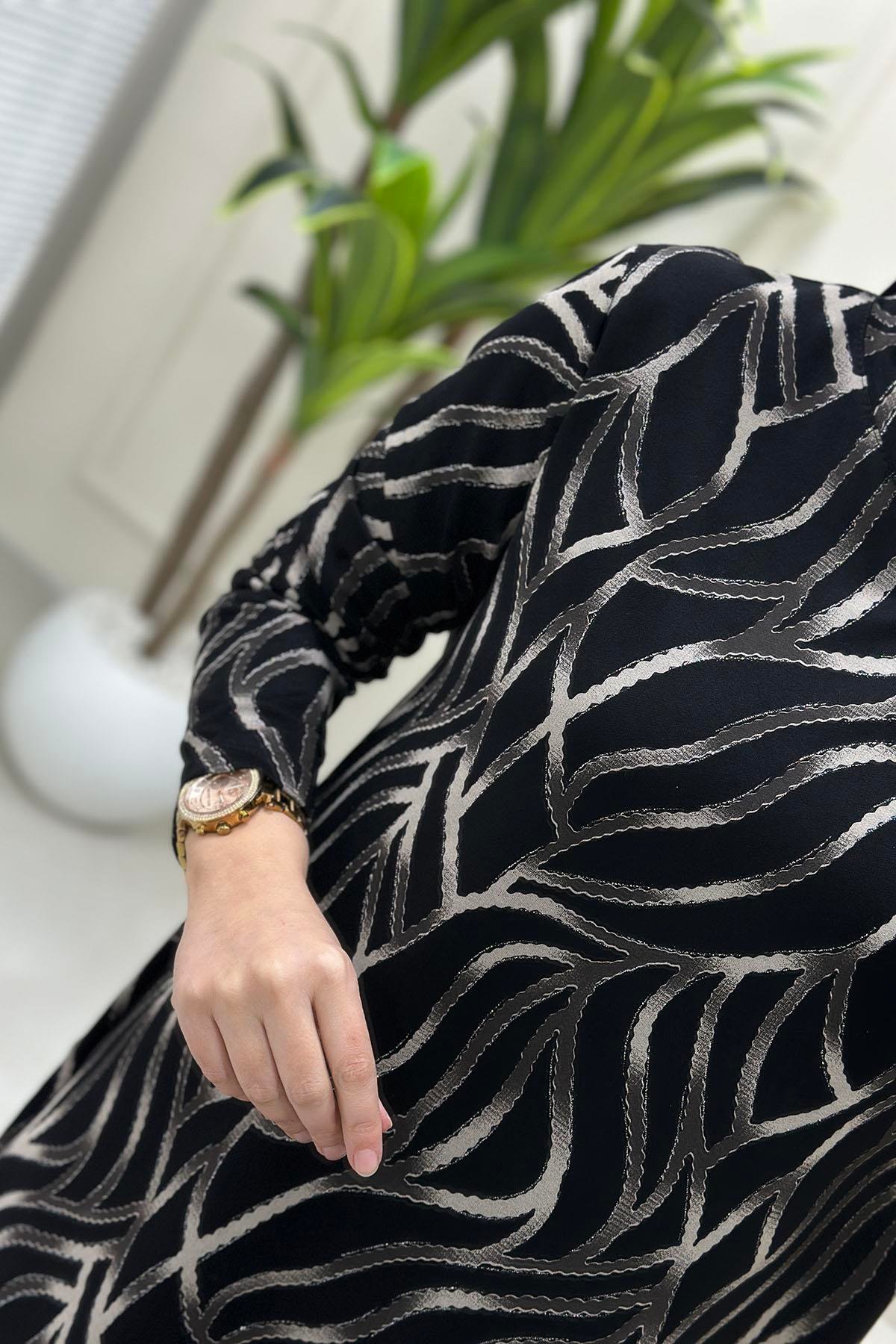 Tesettür Tunik ModelleriKendinden Desenli Likralı Kadın Tunik Siyah KADO 257601