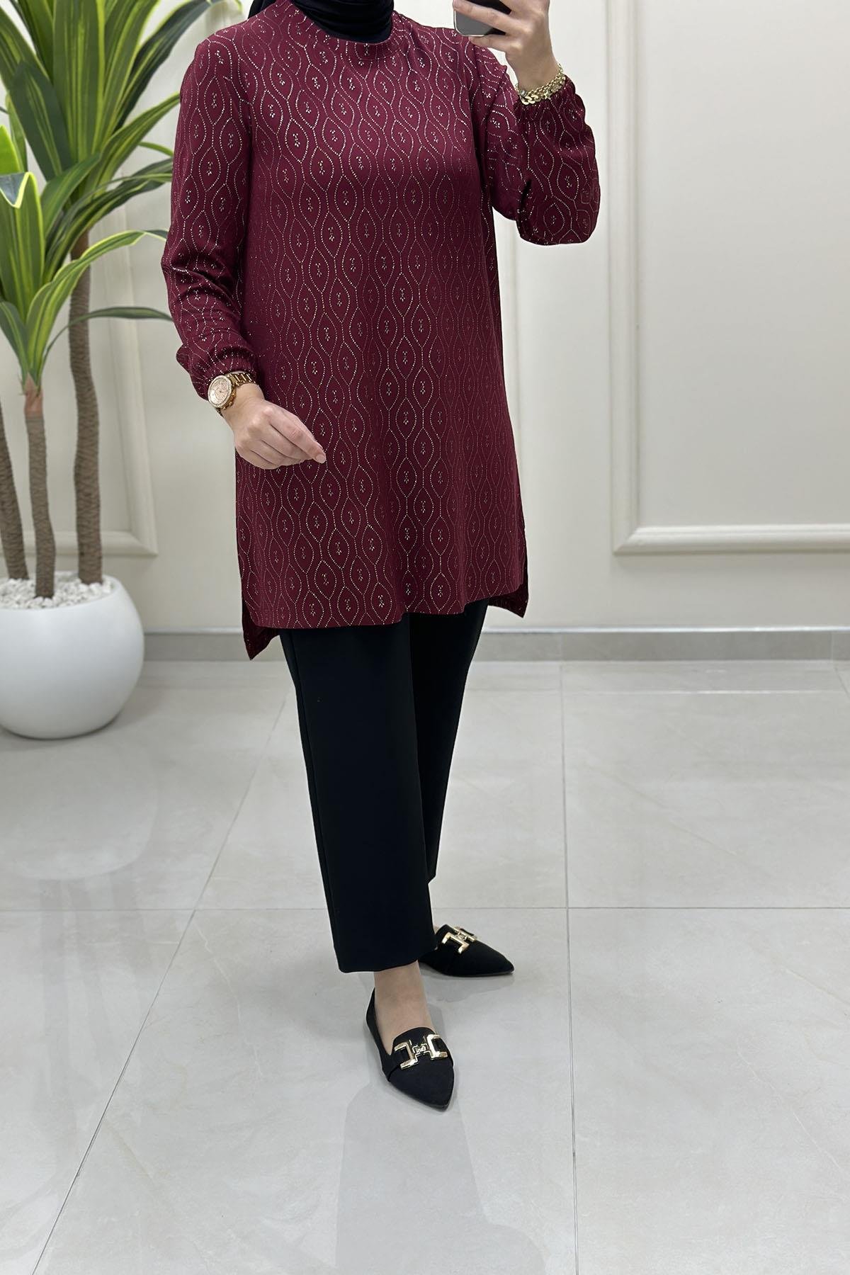 Tesettür Tunik ModelleriKendinden Desenli Kolu Büzgülü Kadın Tunik Bordo KADO 257121