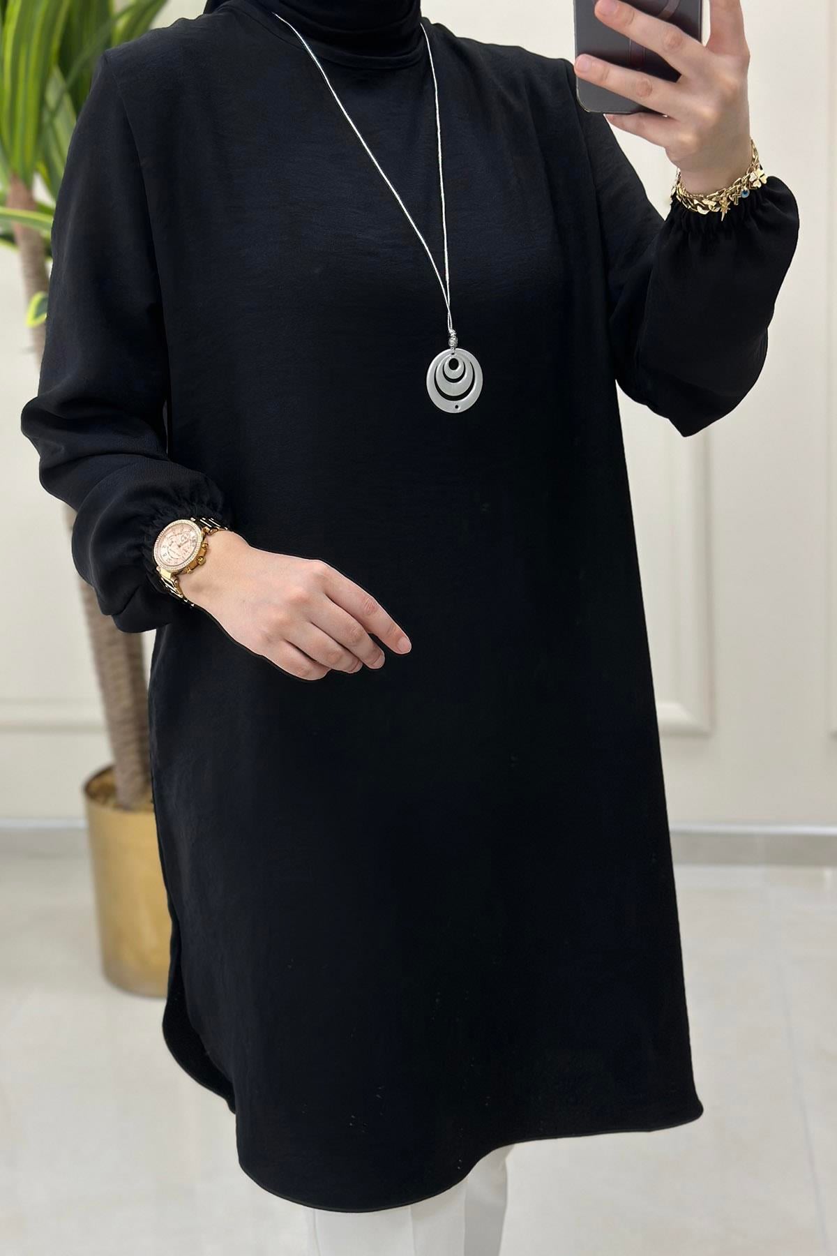 Tesettür Tunik ModelleriKolu Büzgülü Kolyeli Kadın Tunik Siyah KADO 4525
