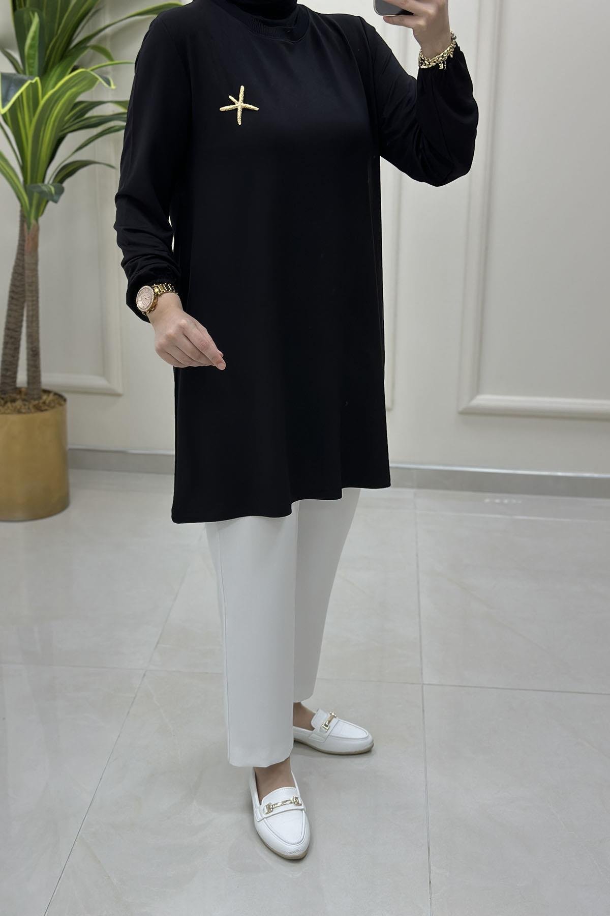 Tesettür Tunik ModelleriKolu Lastikli Broş Detaylı Kadın Tunik Siyah KADO 251784
