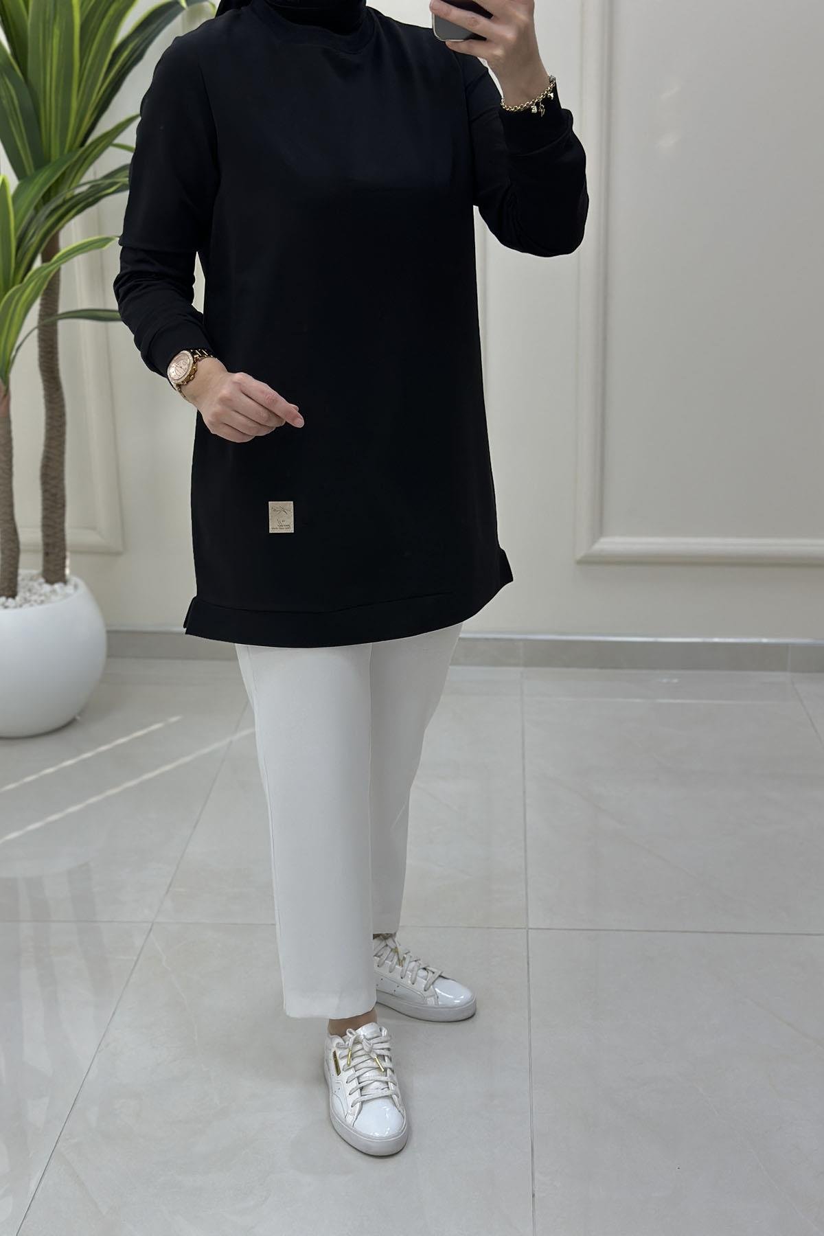 Tesettür Tunik ModelleriKolu Ribanalı Armalı Spor Kadın Tunik Siyah KADO 7191