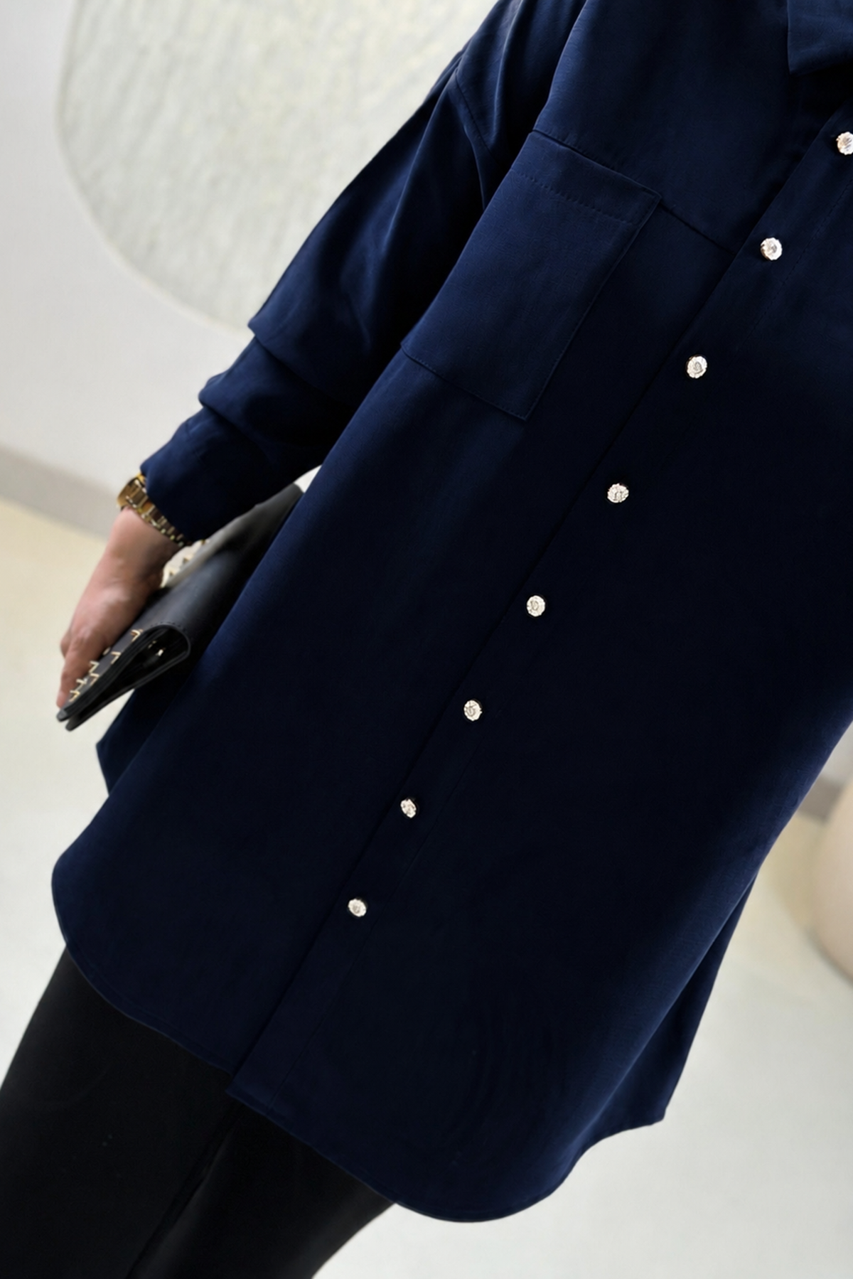 Tesettür Tunik ModelleriModal Tensel Düşük Omuz Tek Cepli Kadın Tunik Lacivert KADO 268254