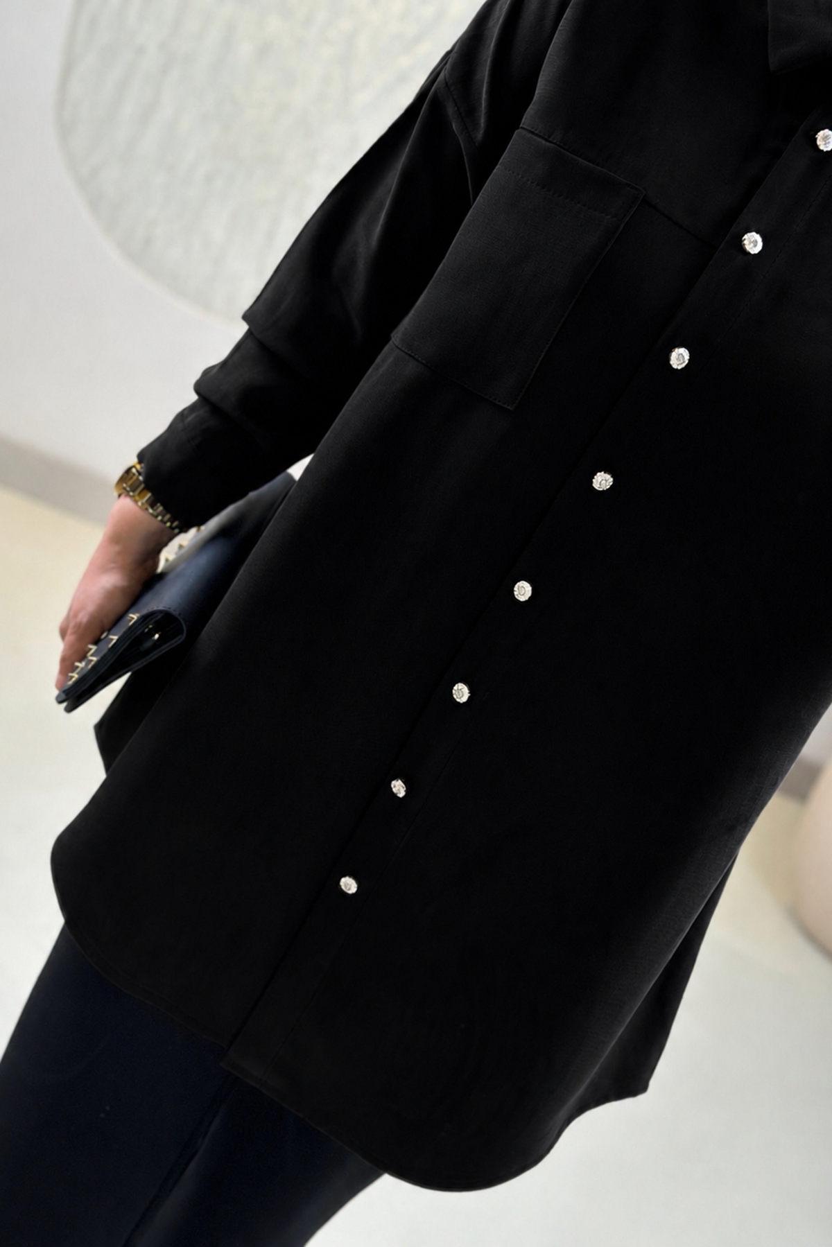 Tesettür Tunik ModelleriModal Tensel Düşük Omuz Tek Cepli Kadın Tunik Siyah KADO 268254
