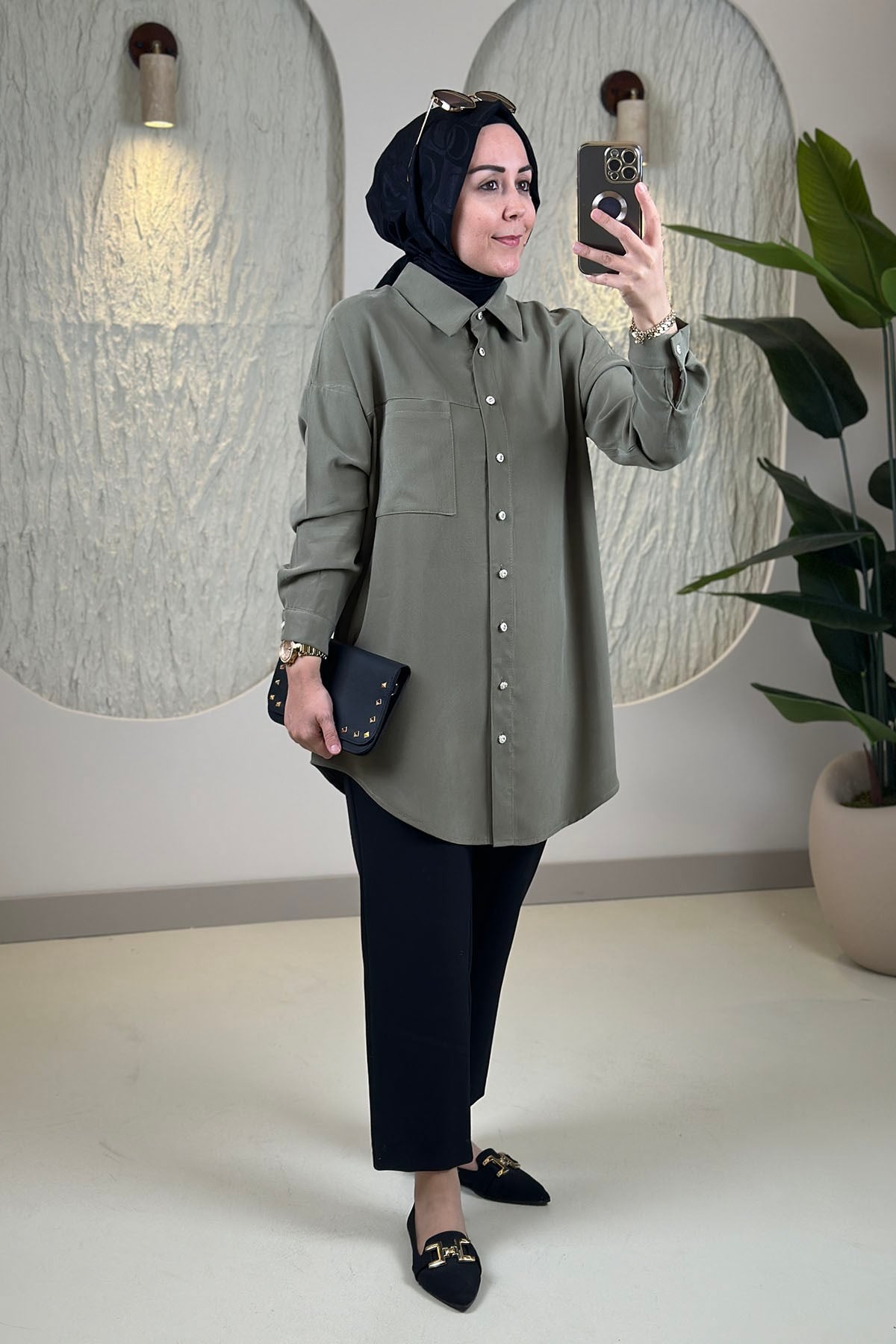 Tesettür Tunik ModelleriModal Tensel Düşük Omuz Tek Cepli Kadın Tunik Yeşil KADO 268254
