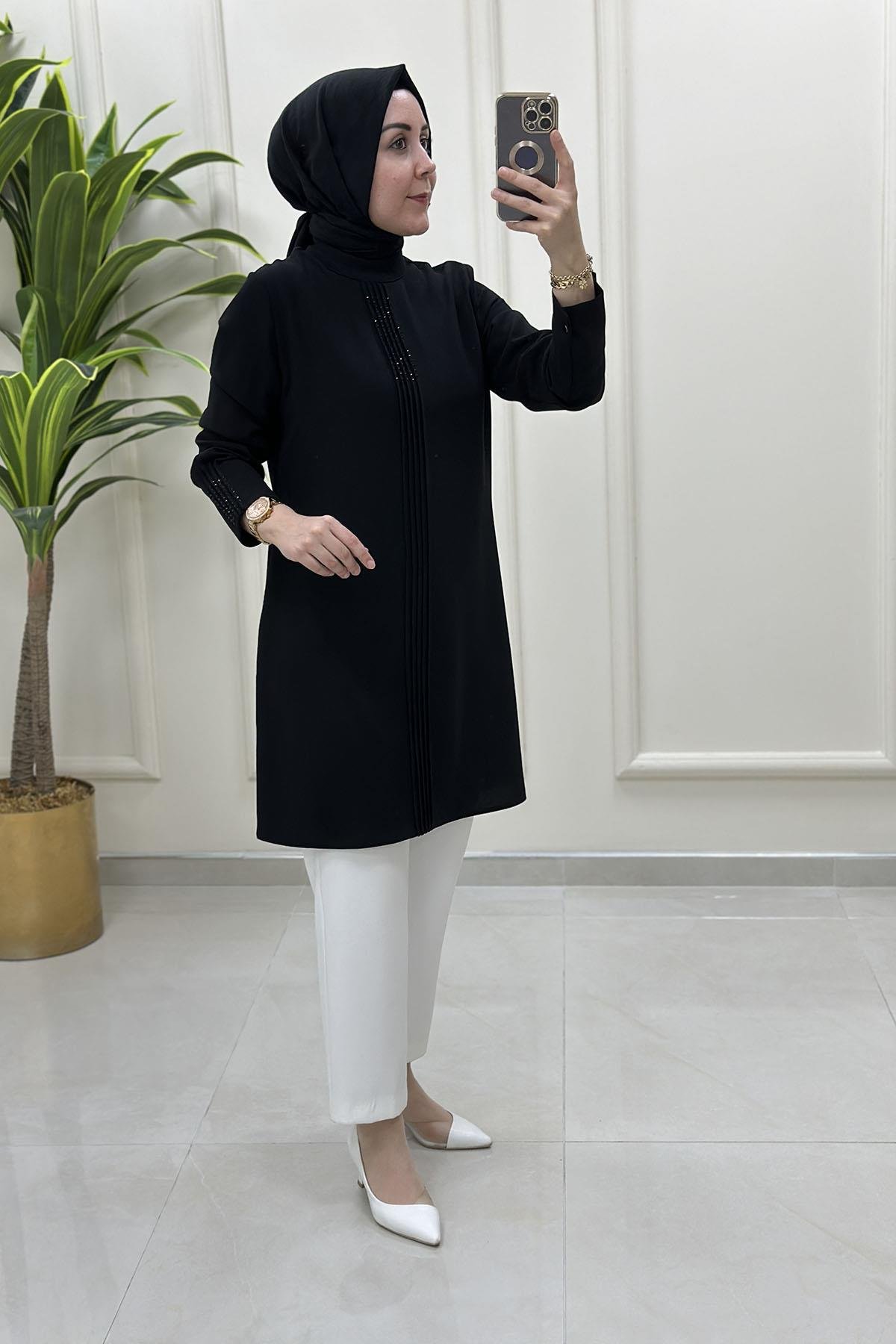 Tesettür Tunik ModelleriÖn ve Kol Çimalı Taş Detaylı Kadın Tunik Siyah HYA 1525