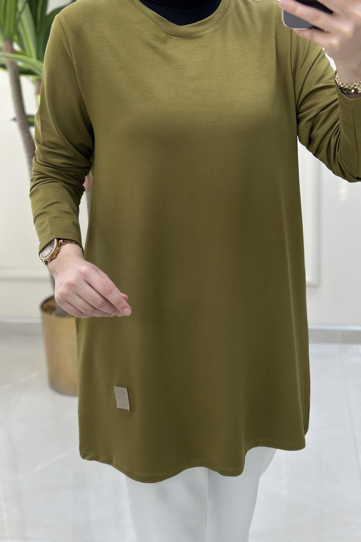Tesettür Tunik ModelleriÖnü Armalı Spor Kadın Tunik Yağ Yeşili KADO 9218