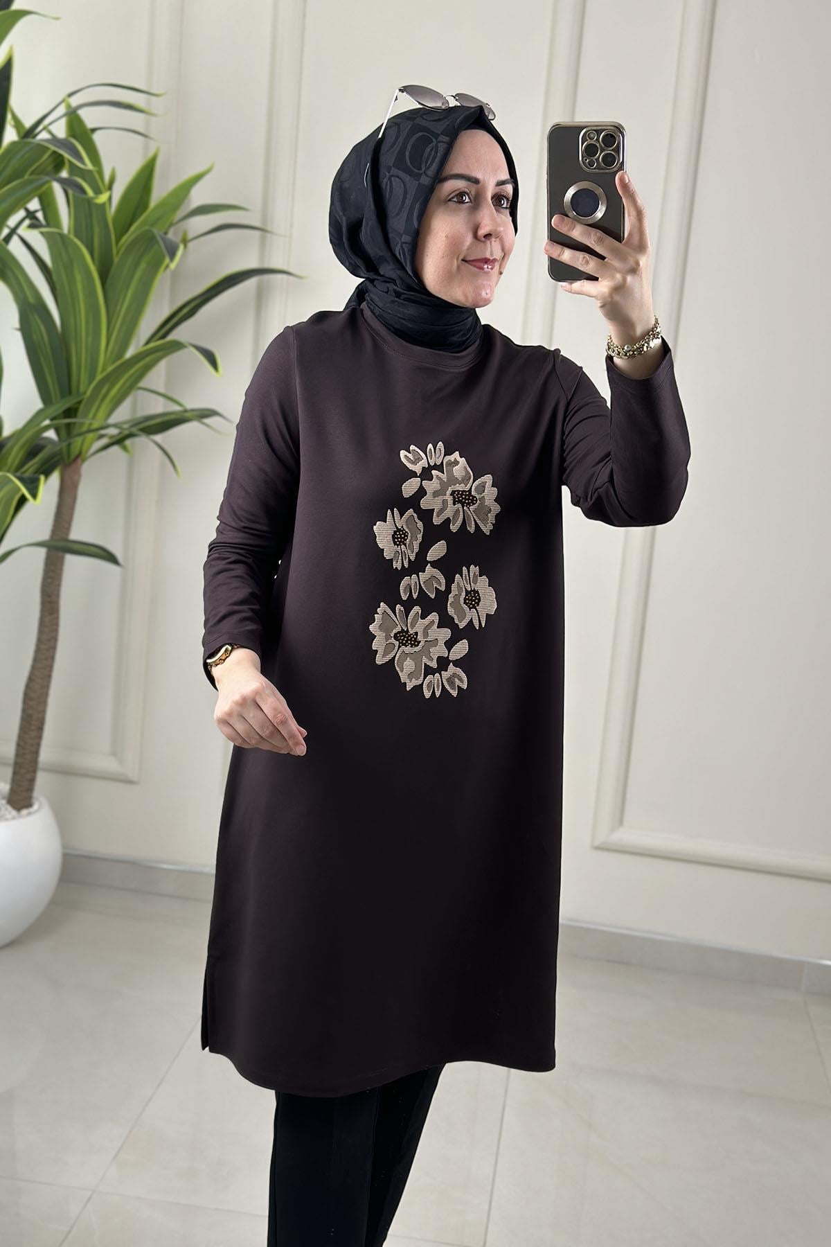 Tesettür Tunik ModelleriÖnü Baskı ve Taş Detaylı Kadın Tunik Kahverengi KADO 262912