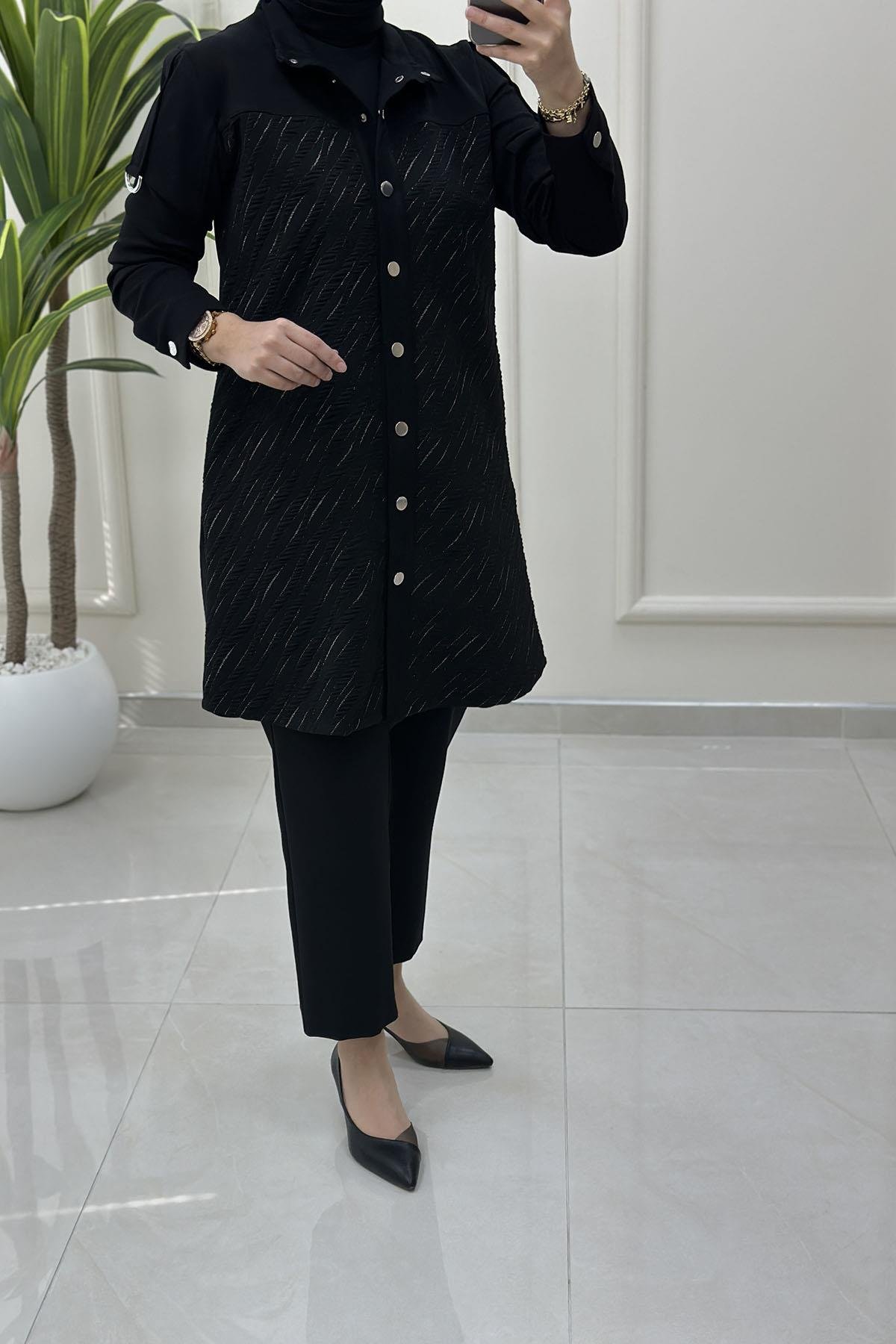 Tesettür Tunik ModelleriÖnü Çıtçıtlı Hakim Yaka Kadın Giyçık Tunik Siyah OZN 1139