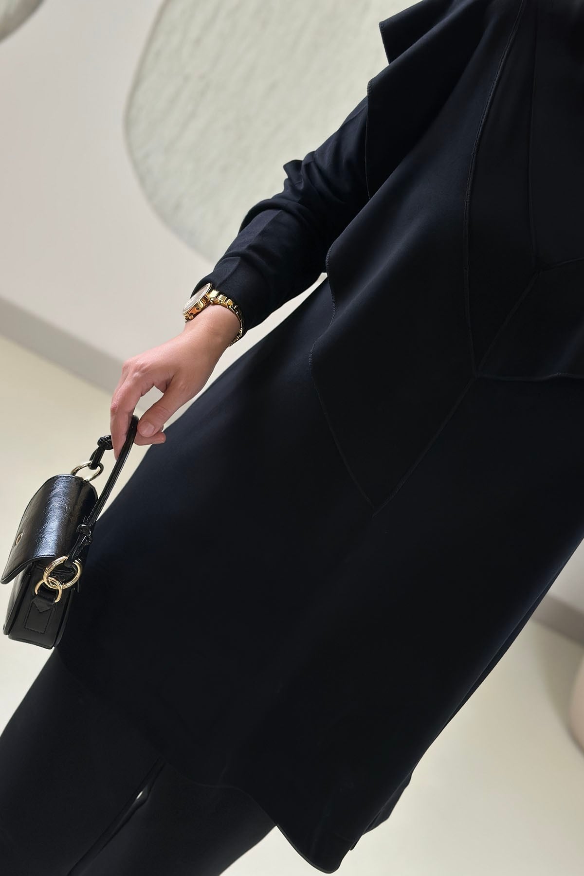 Tesettür Tunik ModelleriÖnü Fırfır Detaylı İnce Oysho Kadın Tunik Siyah KADO 268504 