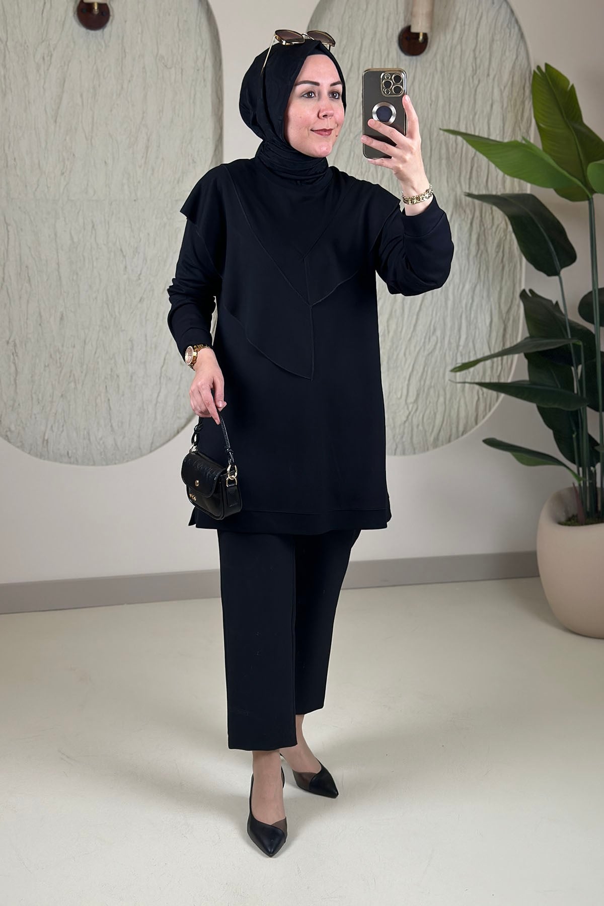 Tesettür Tunik ModelleriÖnü Fırfır Detaylı İnce Oysho Kadın Tunik Siyah KADO 268504 