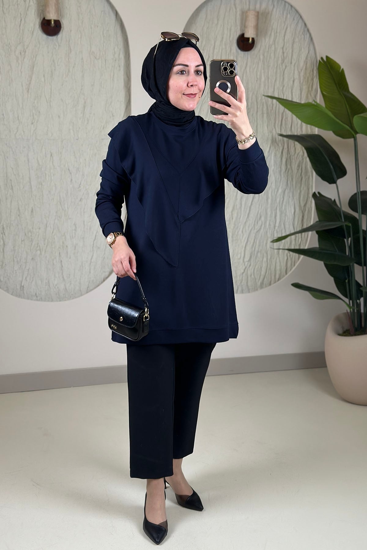 Tesettür Tunik ModelleriÖnü Fırfır Detaylı İnce Oysho Kadın Tunik Lacivert KADO 268504 