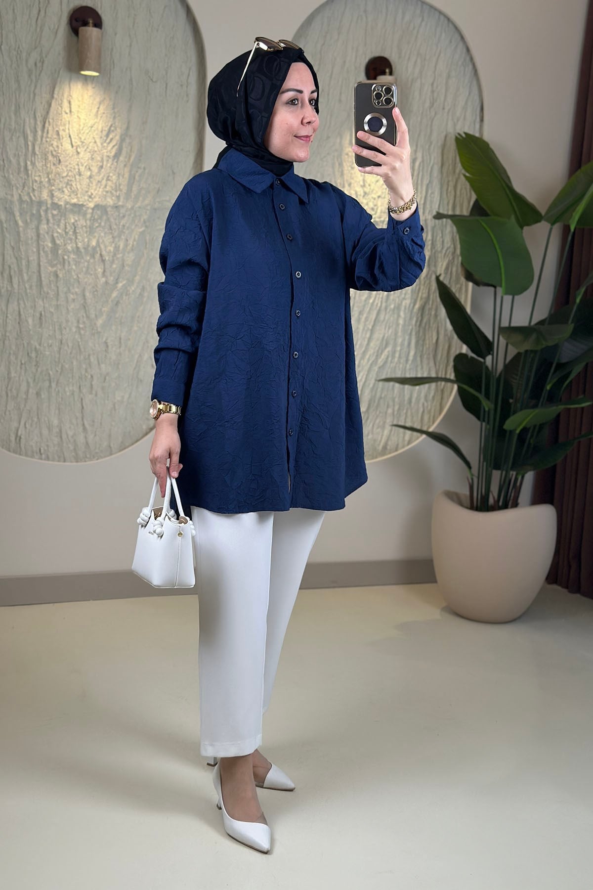 Tesettür Tunik ModelleriÖnü Füğmeli Düşük Omuz Oversize Kadın Tunik Lacivert KADO 262062