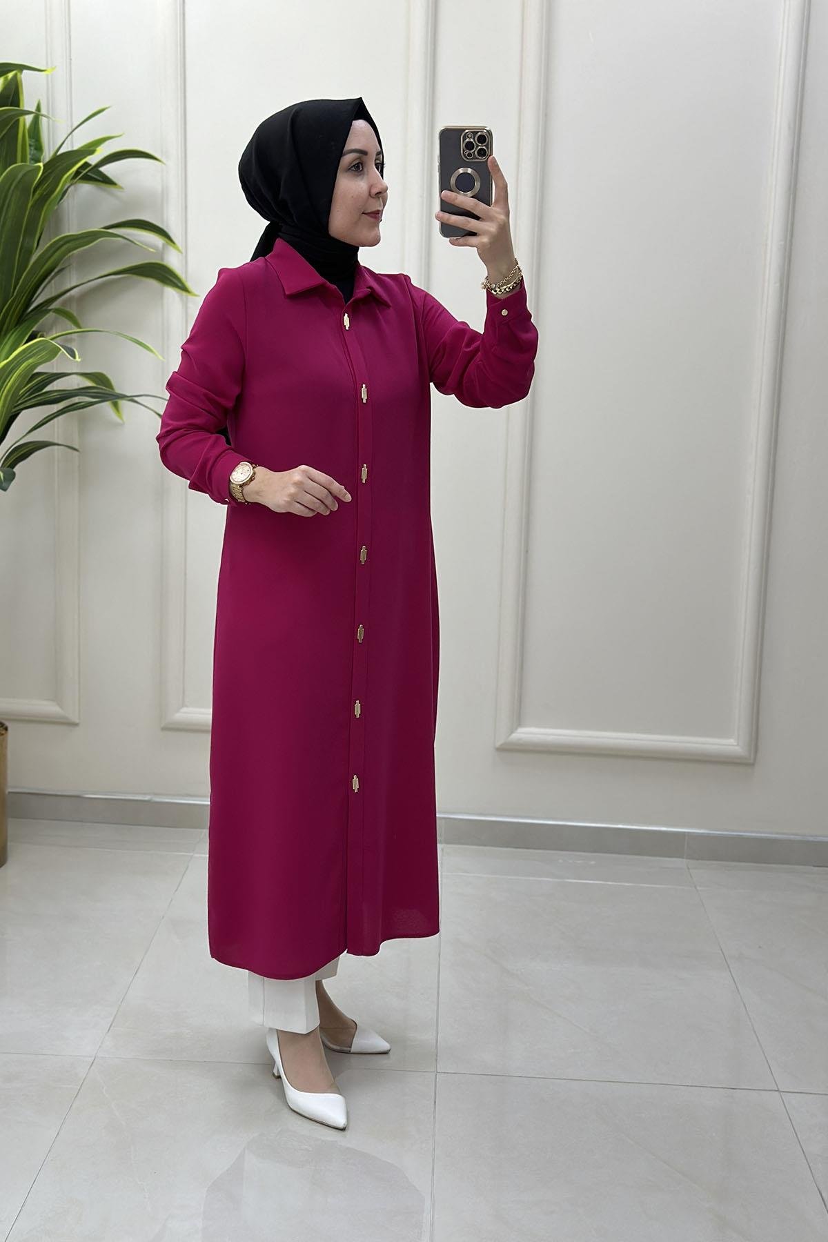 Tesettür Tunik ModelleriÖnü Gold Aksesuarlı Çıtçıtlı Uzun Kadın Tunik Fuşya HYA 1532
