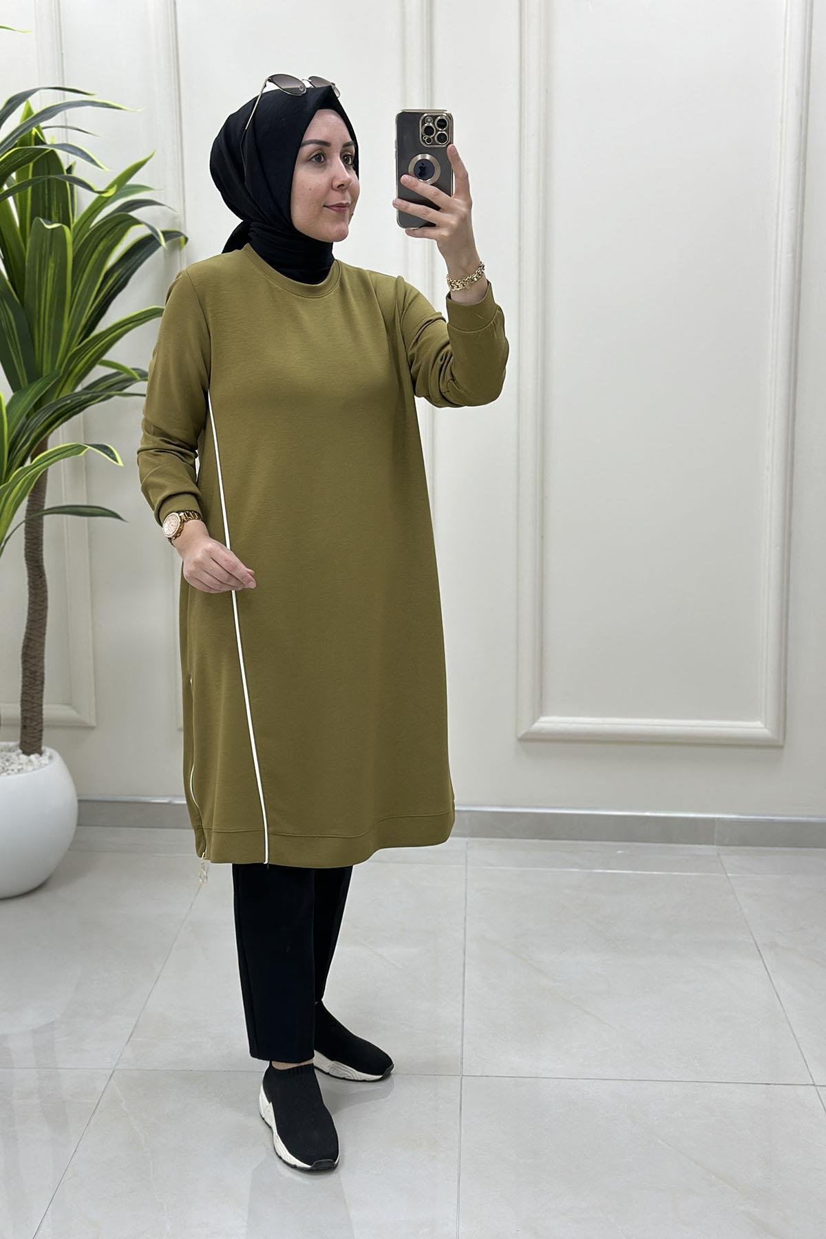 Tesettür Tunik ModelleriÖnü Şeritli Yan Fermuar Detaylı Kadın Tunik Yağ Yeşili KADO 257536