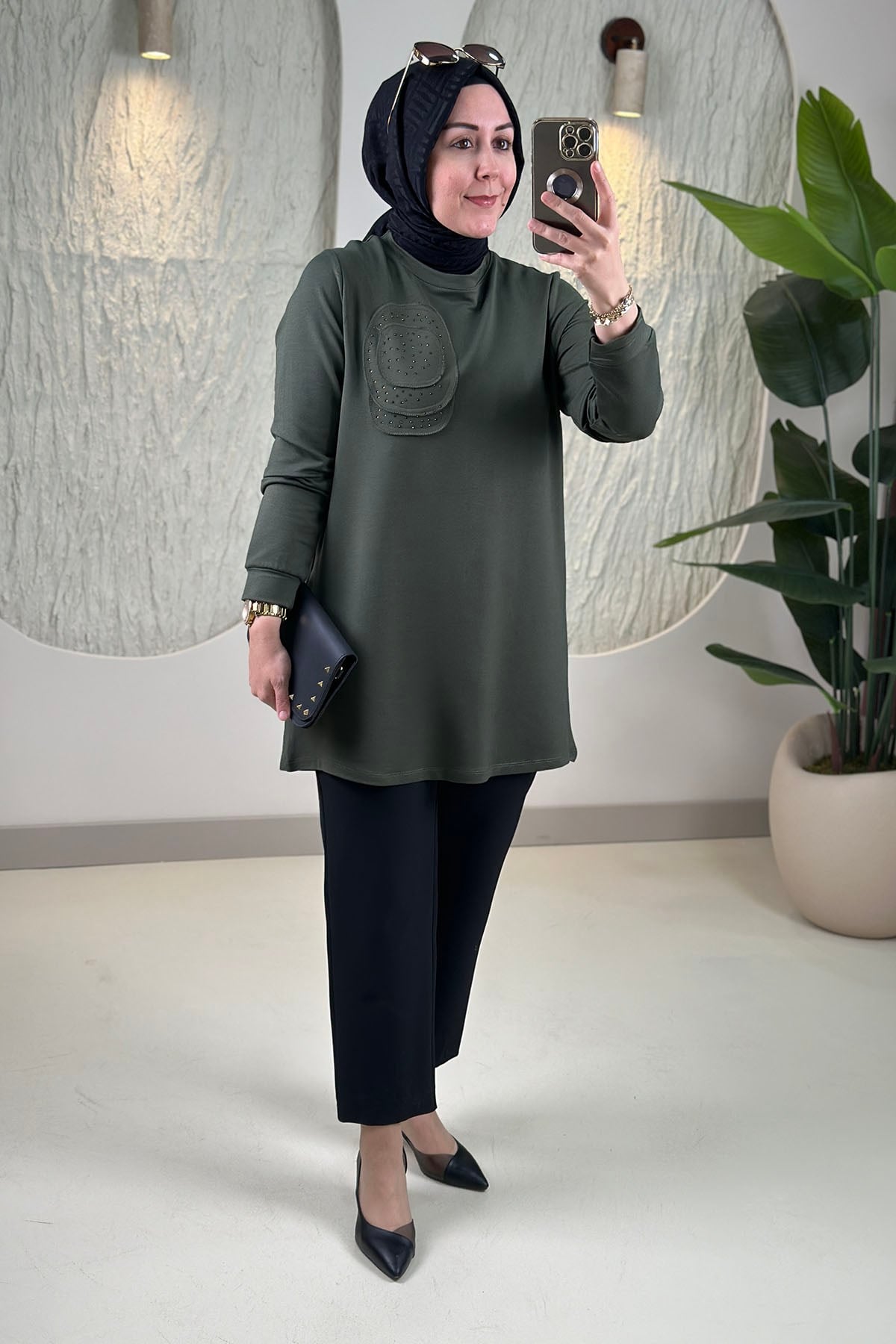 Tesettür Tunik ModelleriÖnü Taş Detaylı Basic Kadın Tunik Haki KADO 268188