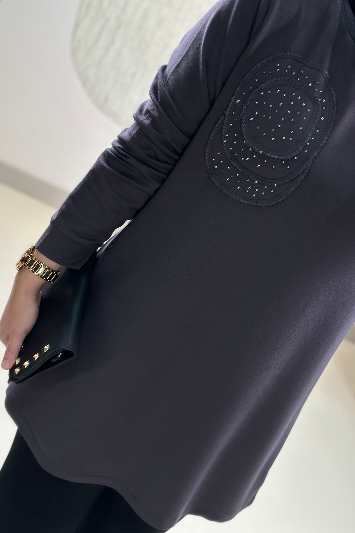 Tesettür Tunik ModelleriÖnü Taş Detaylı Basic Kadın Tunik Gri KADO 268188