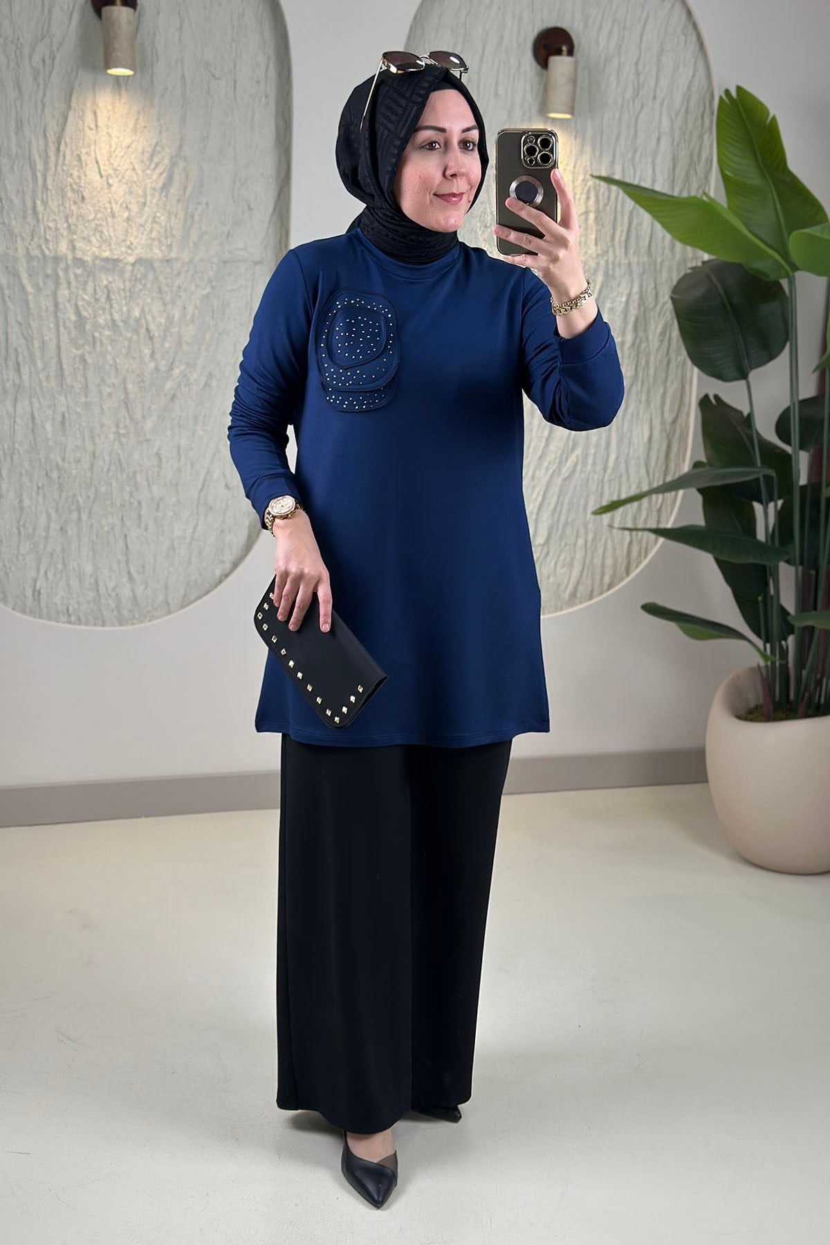 Tesettür Tunik ModelleriÖnü Taş Detaylı Basic Kadın Tunik Lacivert KADO 268188