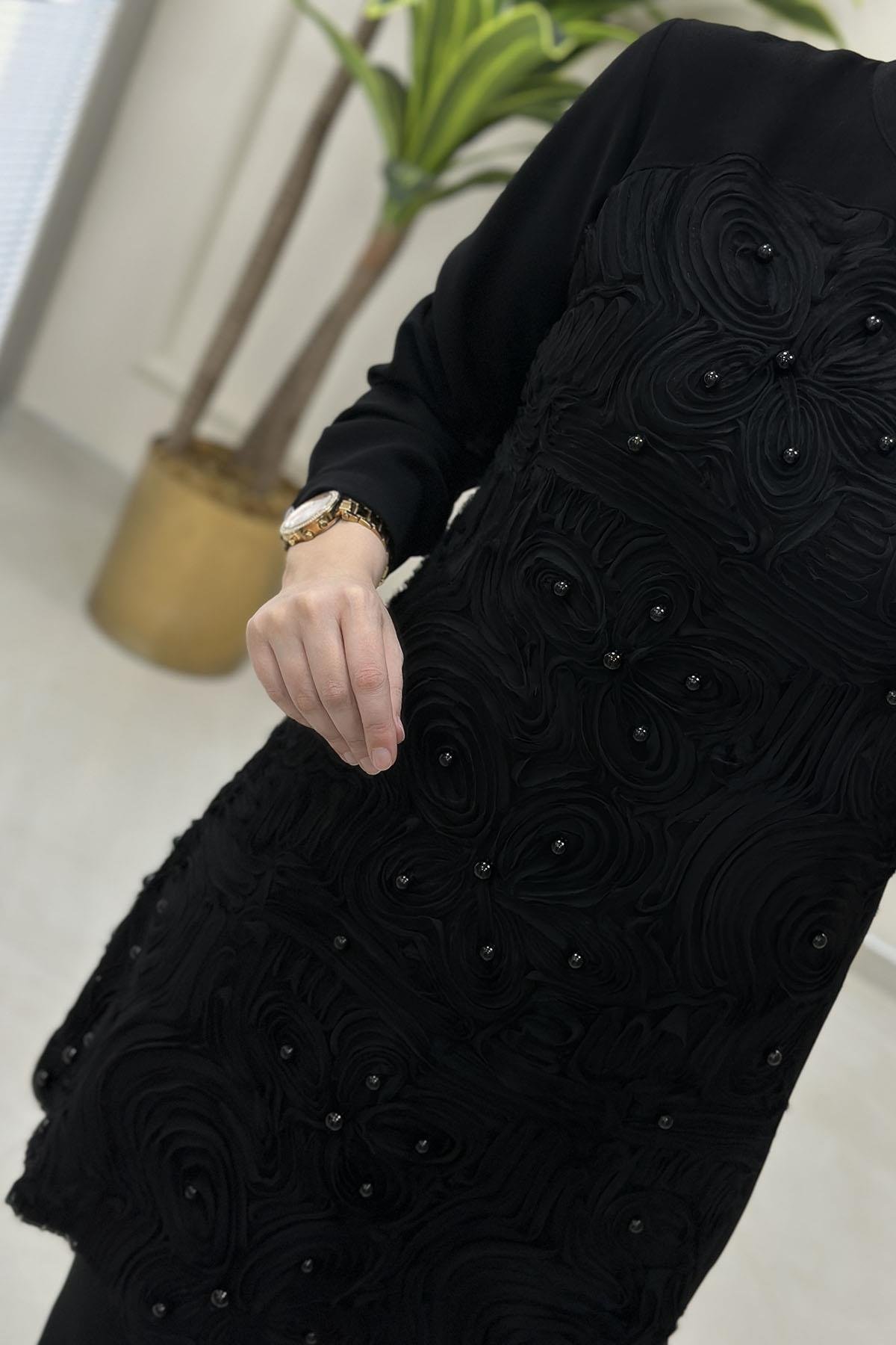 Tesettür Tunik ModelleriÖnü Tül İşleme ve İnci Detaylı Kadın Tunik Siyah HYA 1558