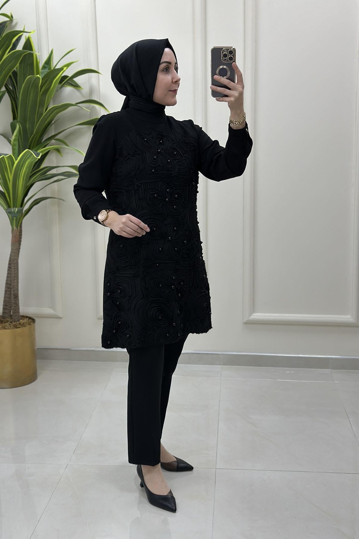Tesettür Tunik ModelleriÖnü Tül İşleme ve İnci Detaylı Kadın Tunik Siyah HYA 1558