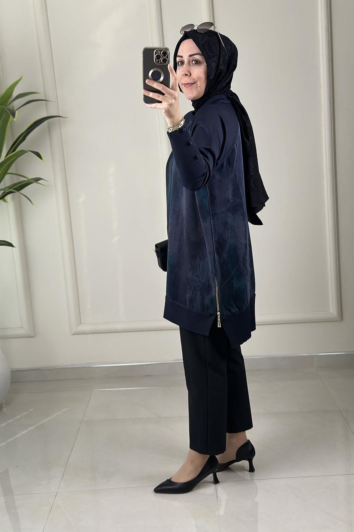 Tesettür Tunik ModelleriÖnü ve Arkası Qupra Reglan Kol Merserize Detaylı Fermuarlı Kadın Tunik Lacivert KADO 2725149