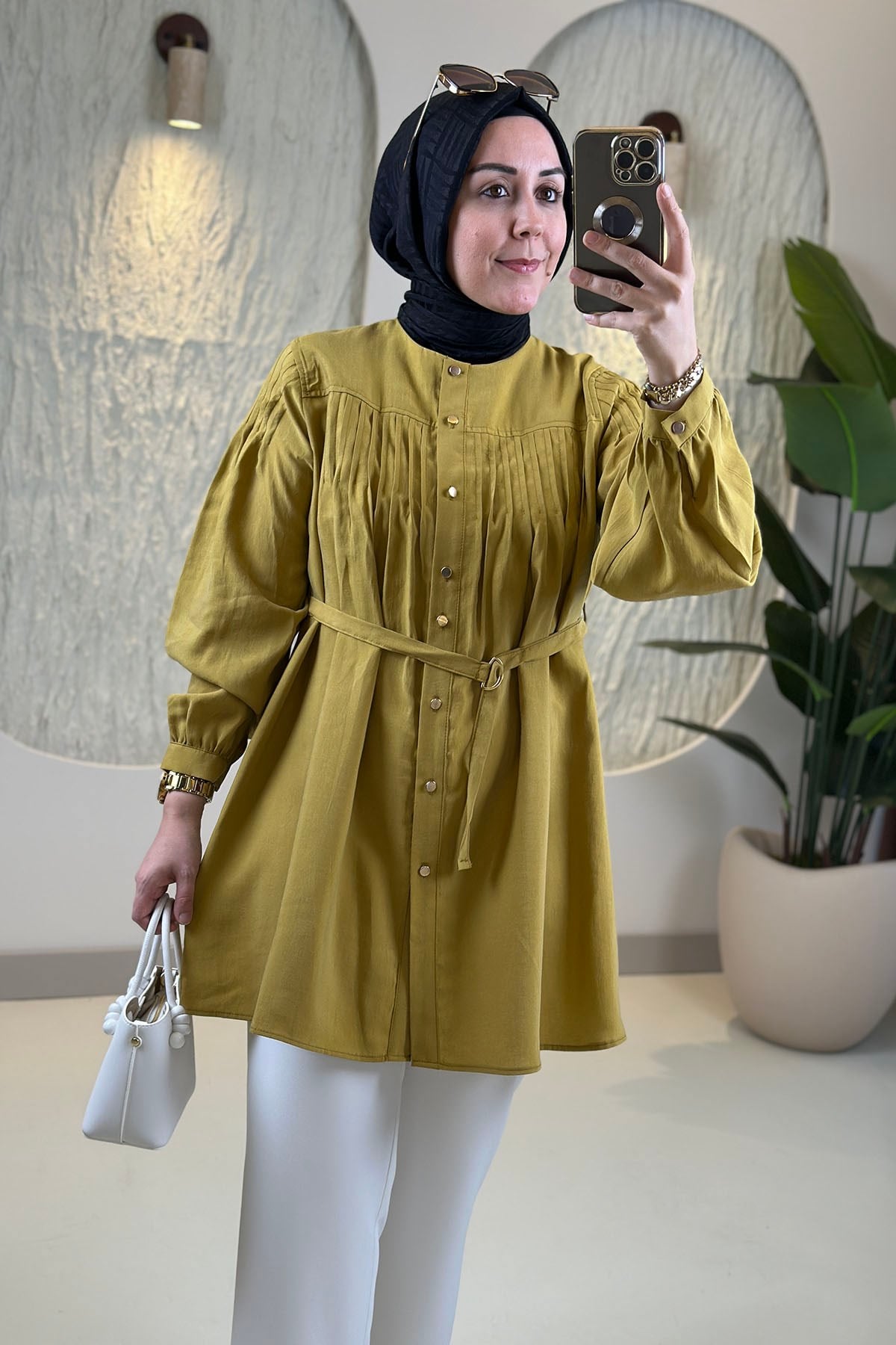 Tesettür Tunik ModelleriÖnü ve Arkası Nervürlü Beli Kemerli Kadın Tunik Hardal EYL 2124