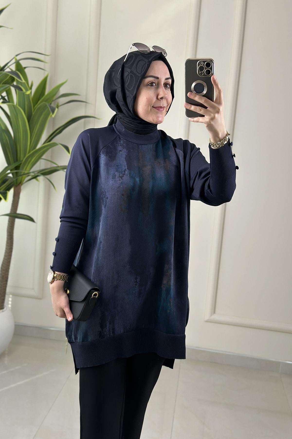 Tesettür Tunik ModelleriÖnü ve Arkası Qupra Reglan Kol Merserize Detaylı Fermuarlı Kadın Tunik Lacivert KADO 2725149