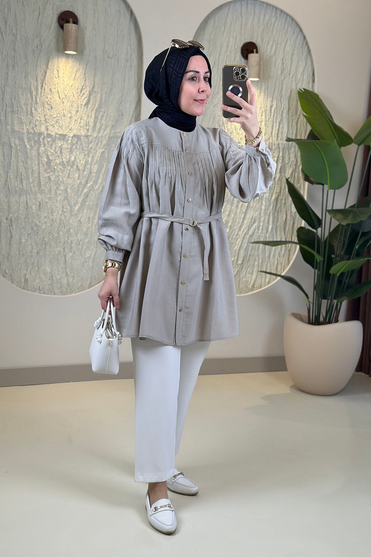 Tesettür Tunik ModelleriÖnü ve Arkası Nervürlü Beli Kemerli Kadın Tunik Taş EYL 2124