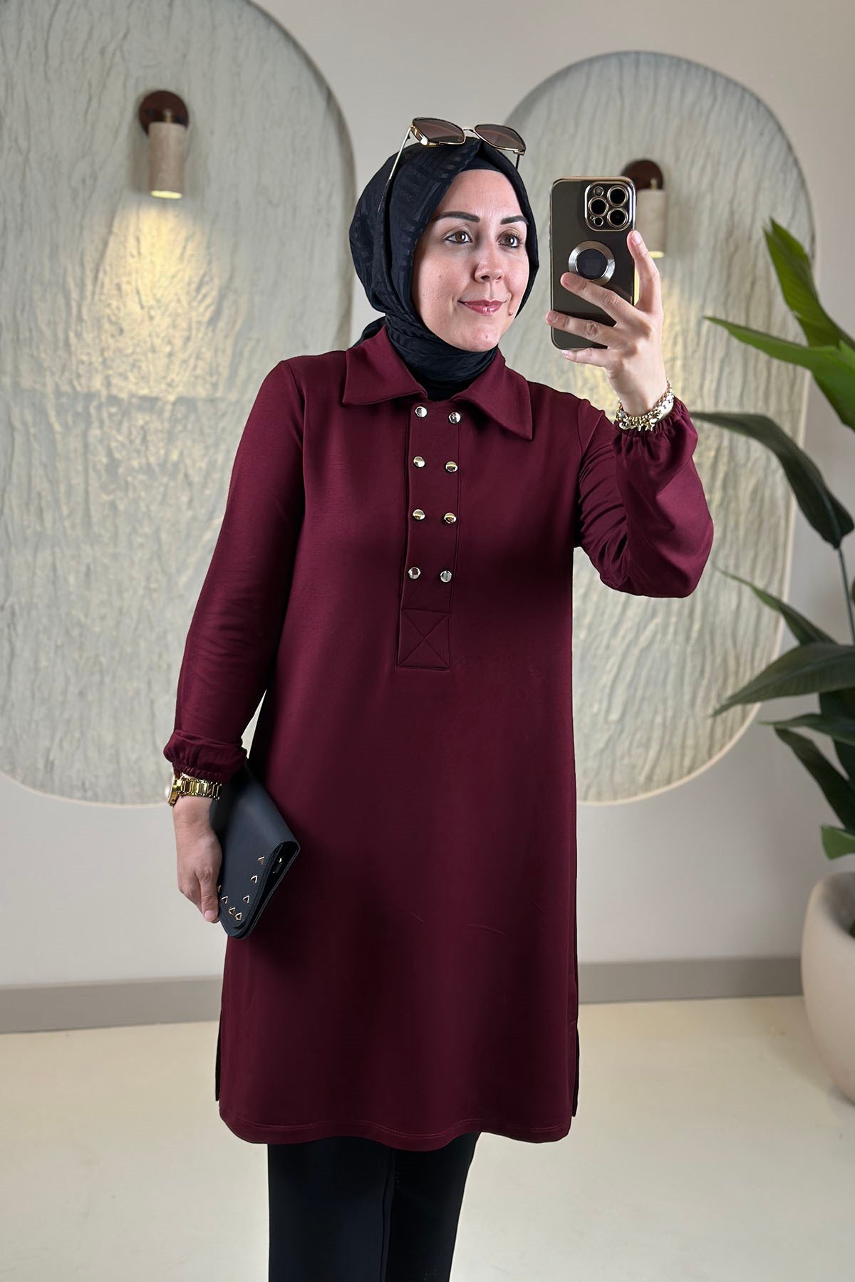 Tesettür Tunik ModelleriÖnü Yarım Çift Düğmeli Yakalı Kolu Büzgülü Kadın Tunik Bordo KADO 268184