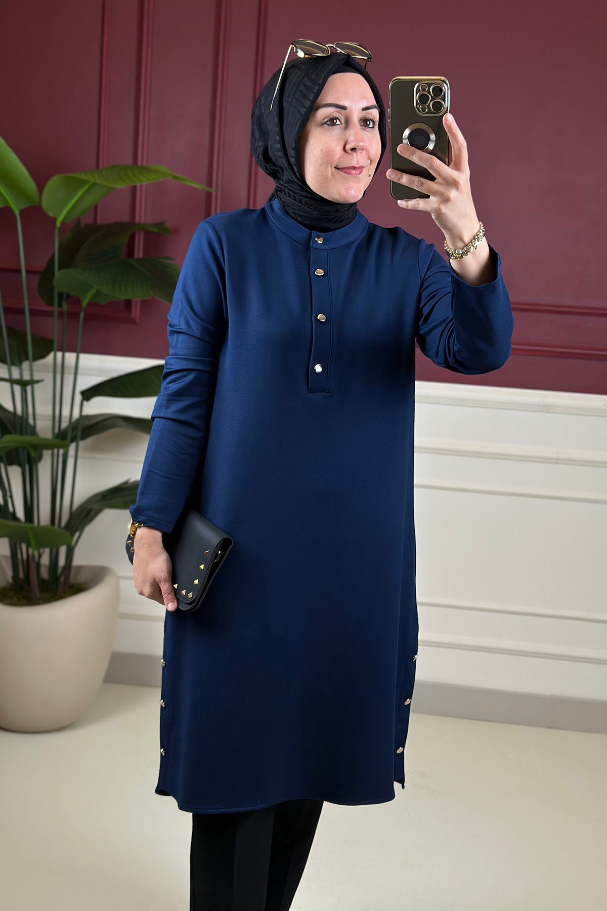 Tesettür Tunik ModelleriÖnü Yarım Düğmeli İnce Oysho Kadın Tunik Lacivert KADO 268204