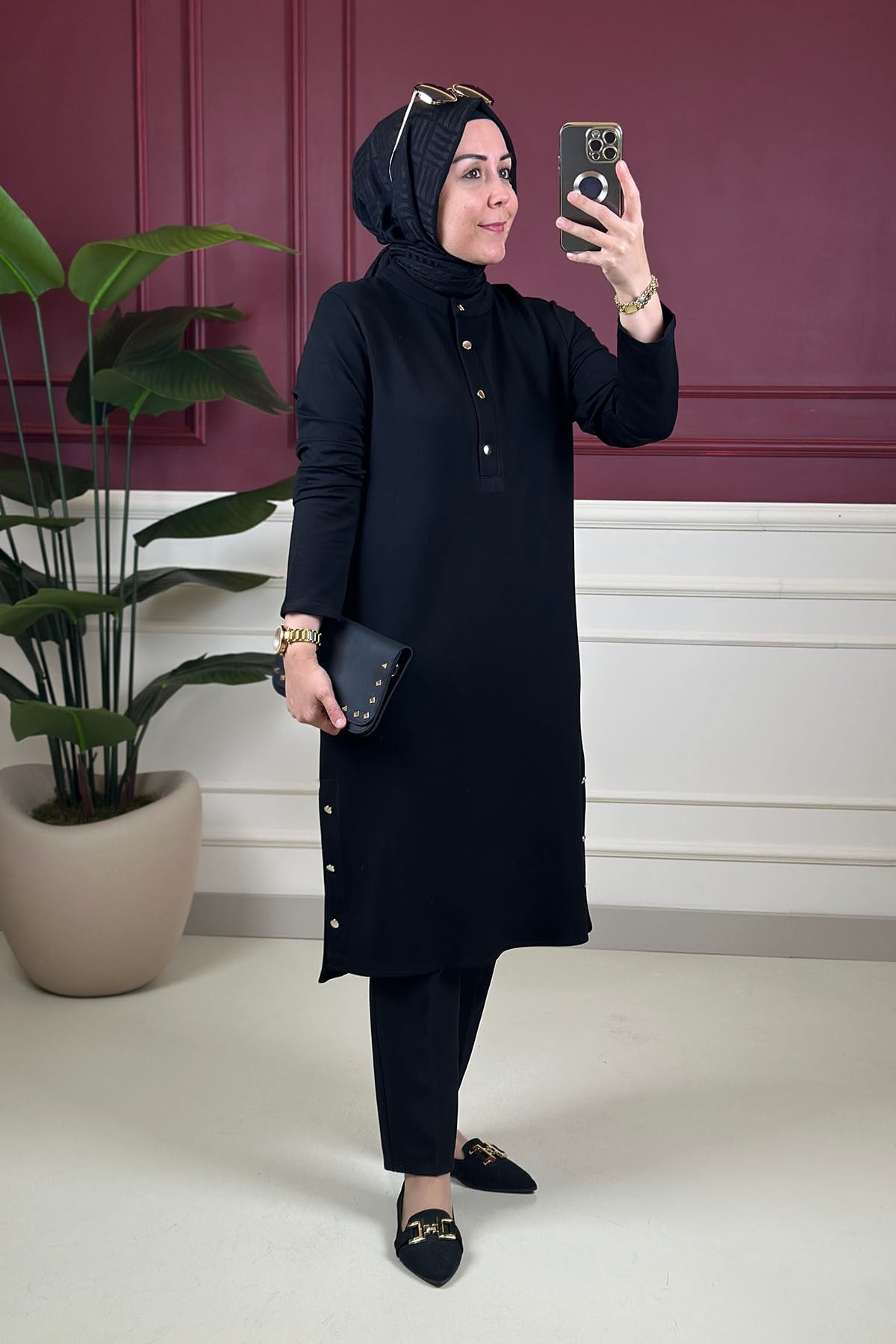 Tesettür Tunik ModelleriÖnü Yarım Düğmeli İnce Oysho Kadın Tunik Siyah KADO 268204