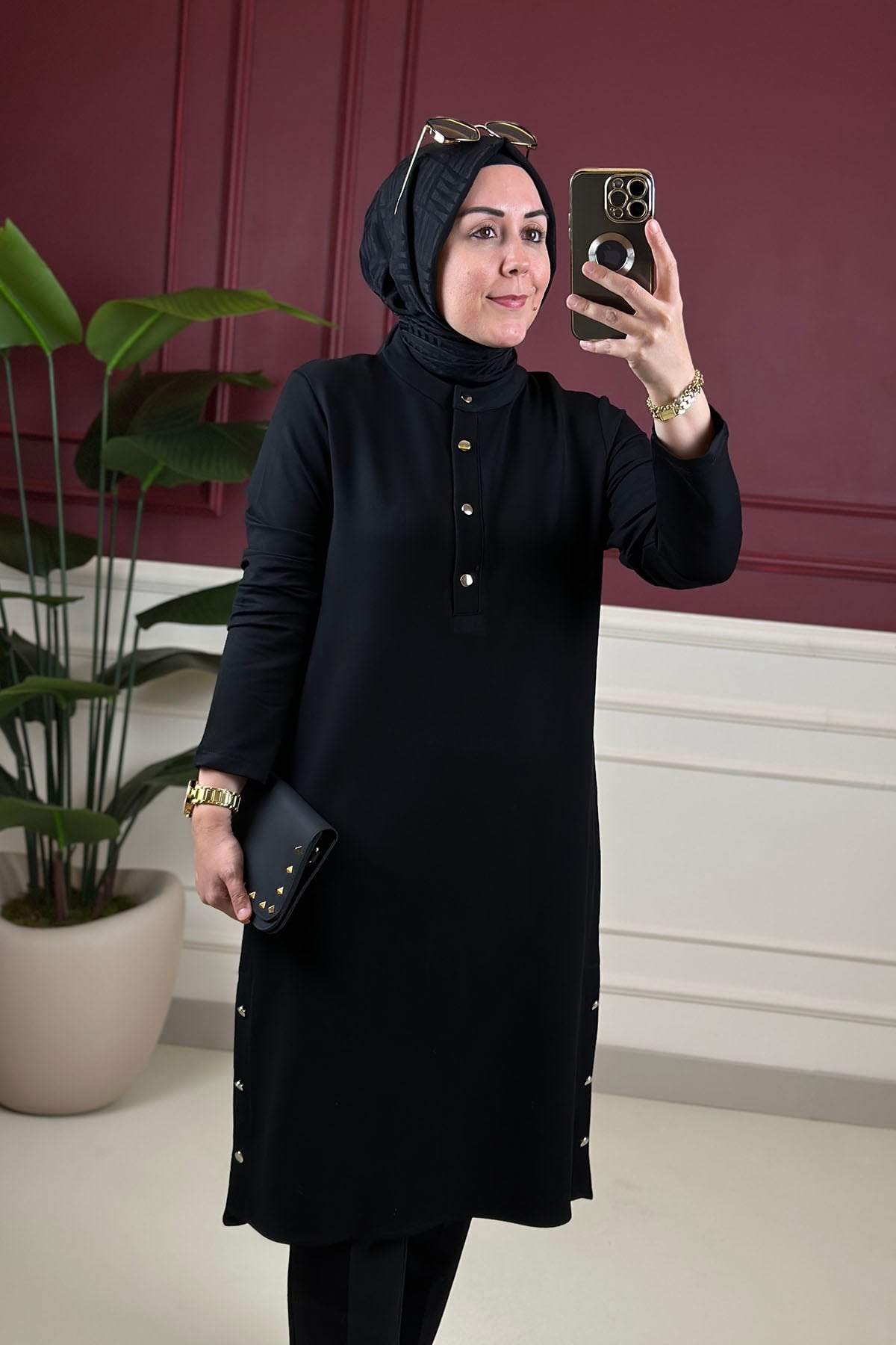 Tesettür Tunik ModelleriÖnü Yarım Düğmeli İnce Oysho Kadın Tunik Siyah KADO 268204