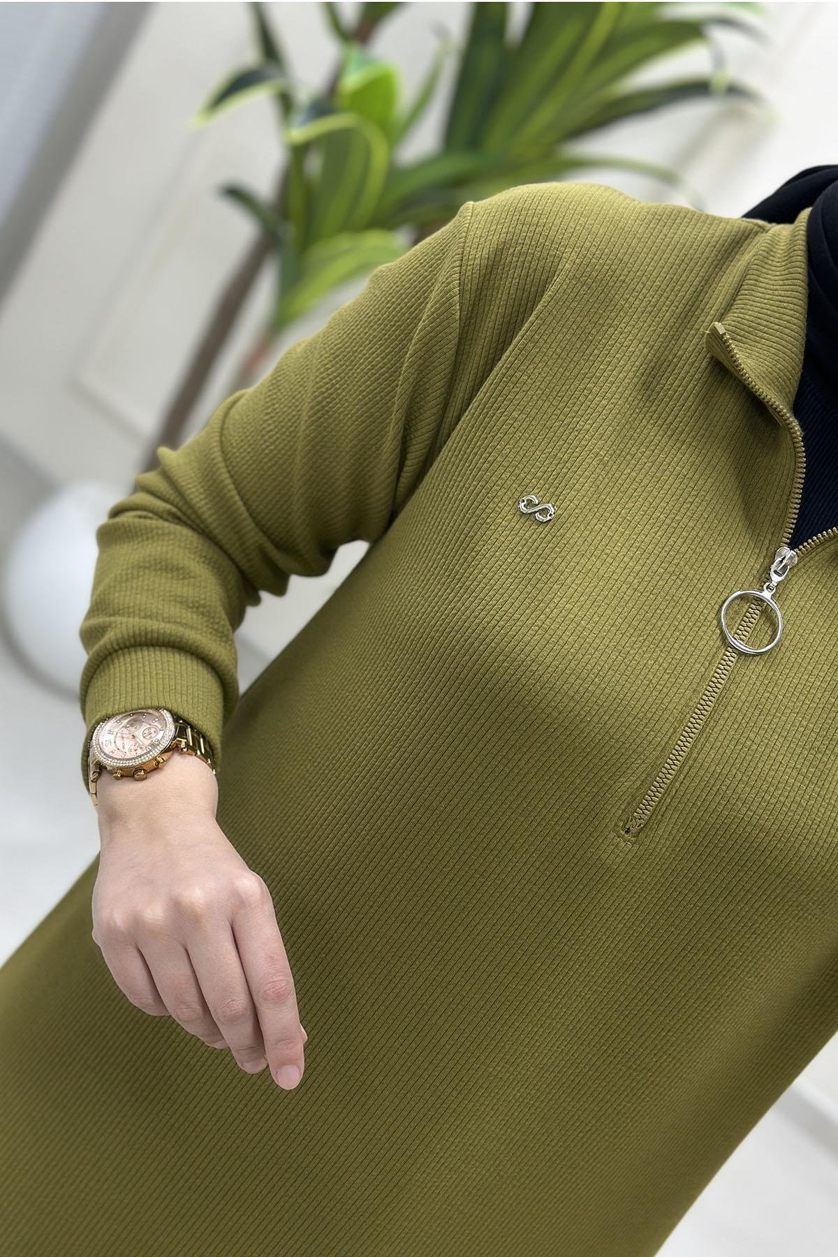 Tesettür Tunik ModelleriÖnü Yarım Fermuarlı Basic Örme Kadın Tunik Yağ Yeşili KADO 257094