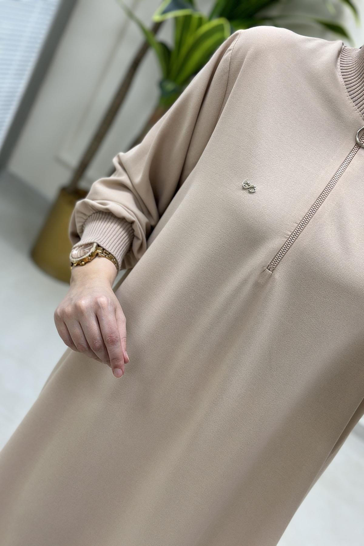 Tesettür Tunik ModelleriÖnü Yarım Fermuarlı Ribana Detaylı Kadın Tunik Bej KADO 251491