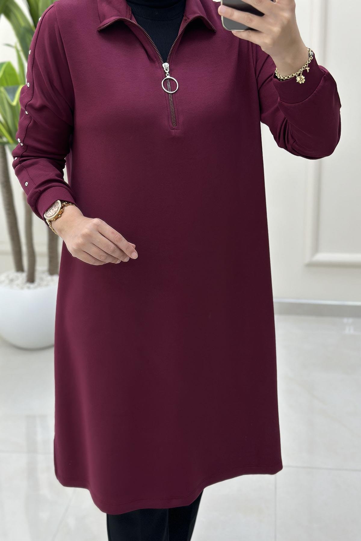 Tesettür Tunik ModelleriÖnü Yarım Fermuarlı Kol Zımba Detaylı Kadın Tunik Bordo KADO 257462
